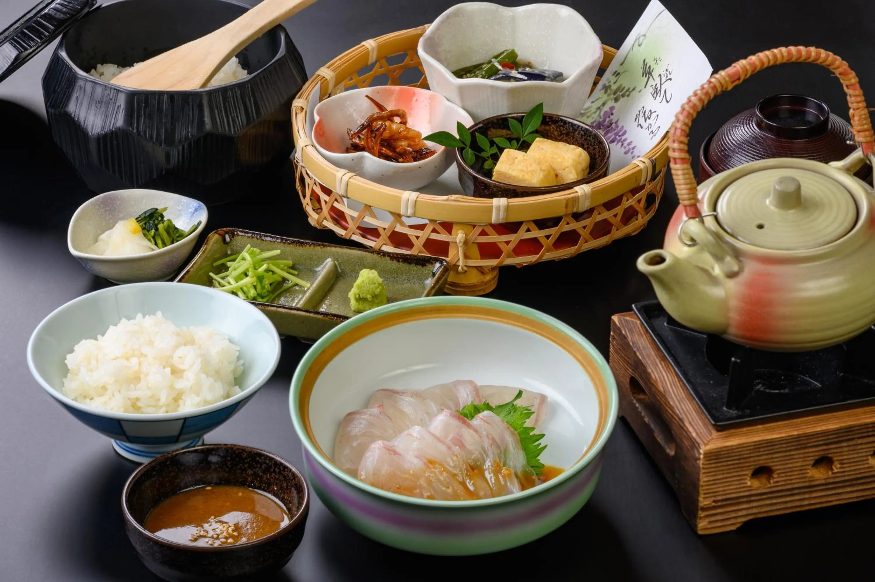 Food and drinks in Hotel Green Park Suzuka