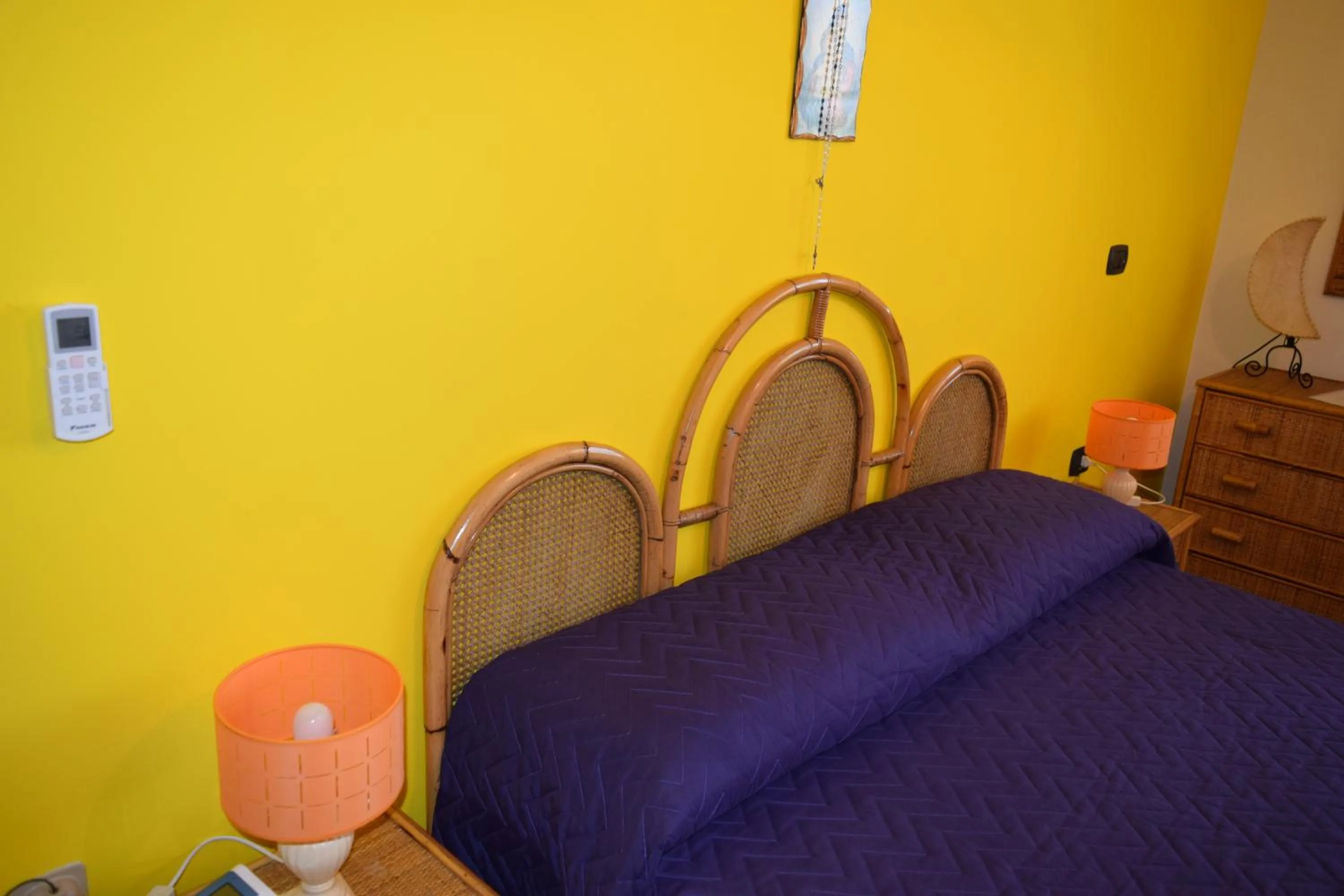 Bed in Bed &Breakfast Pinetamare