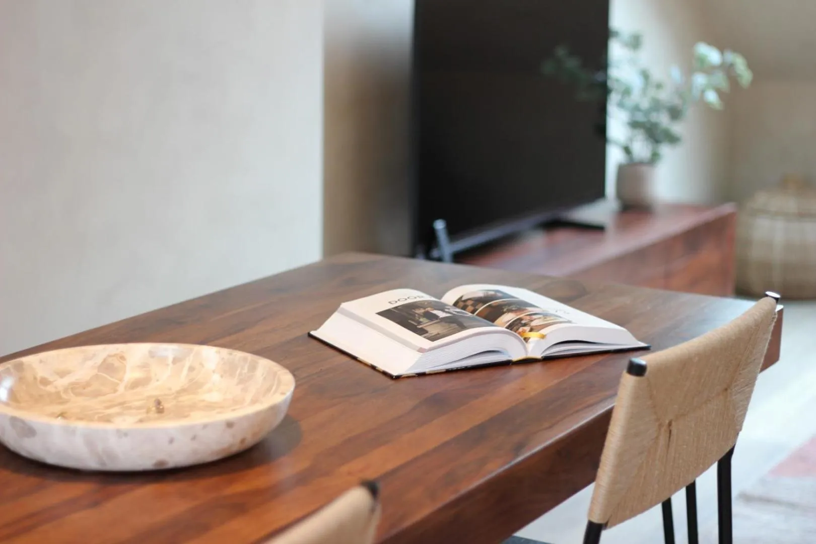 TV and multimedia in Hotel Astoria Gent