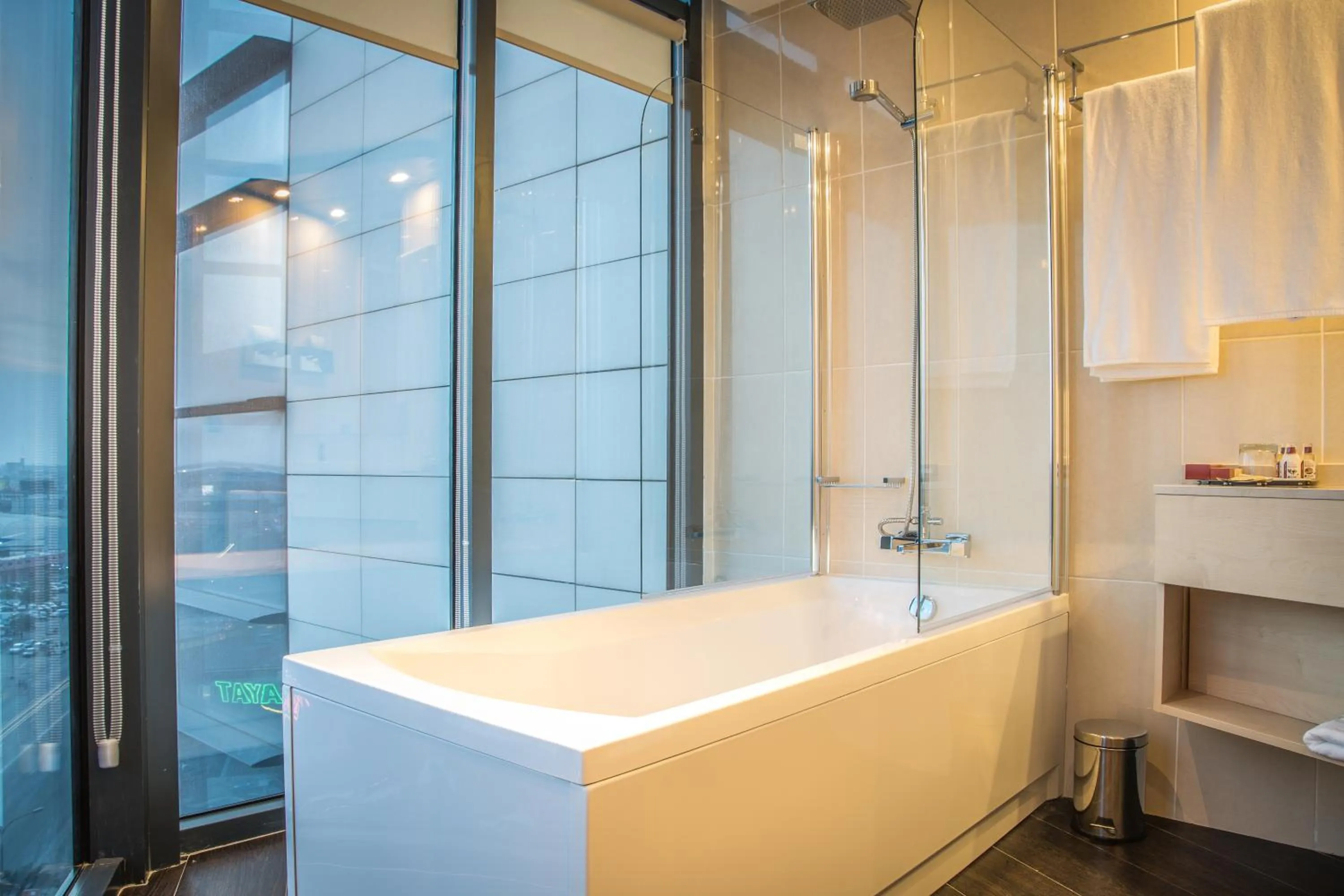 Bathroom in Azalaï Hôtel Abidjan