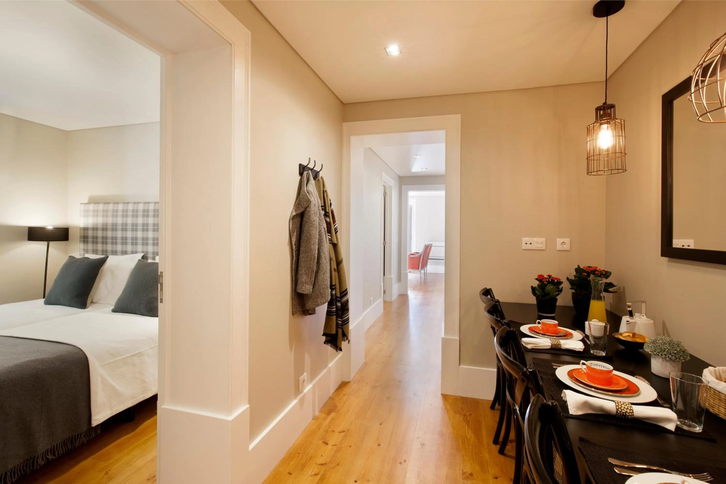 Dining area, Bed in Lisbon Five Stars Apartments Bica