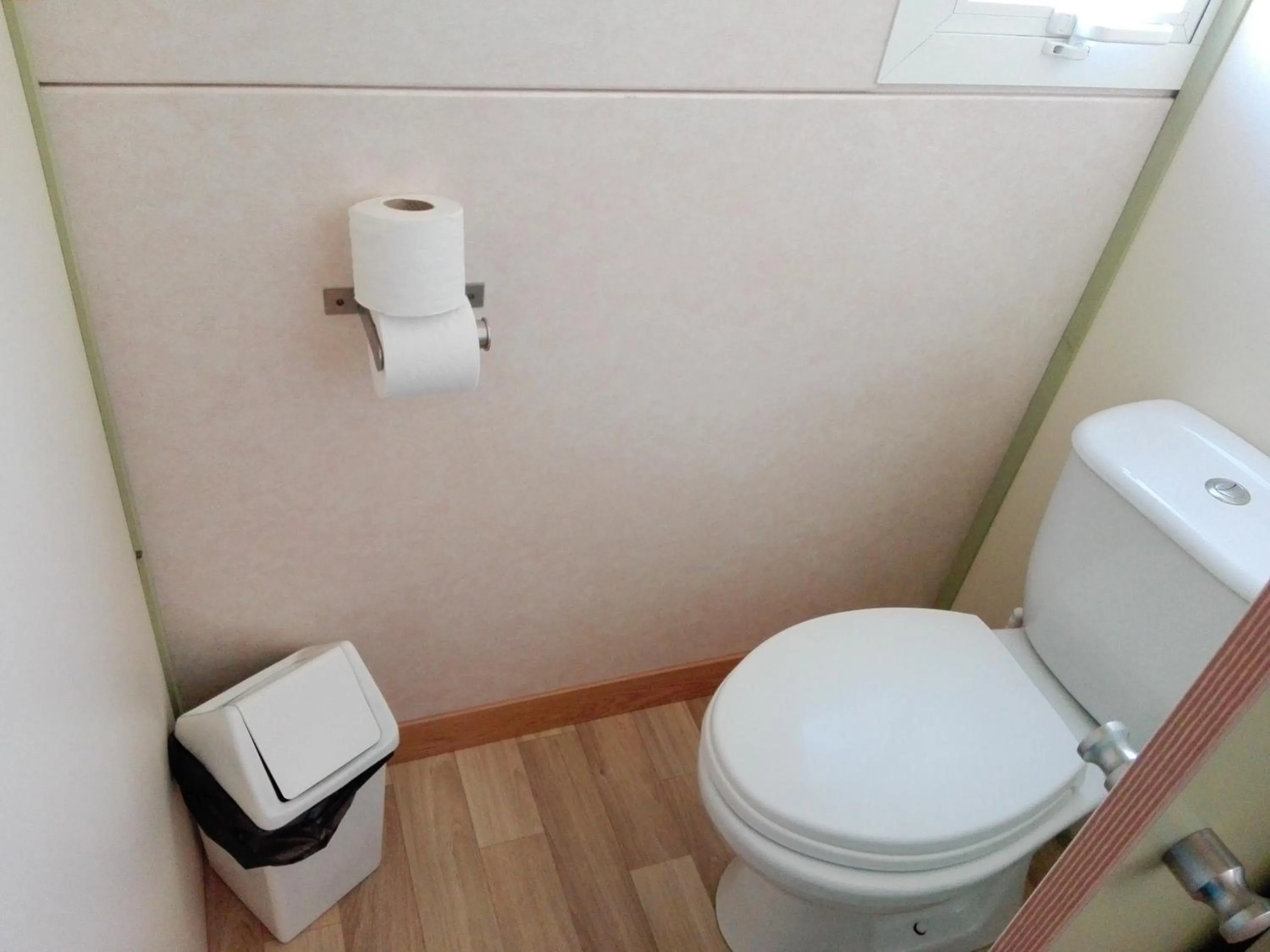 Toilet in Parque de Campismo Orbitur Valado