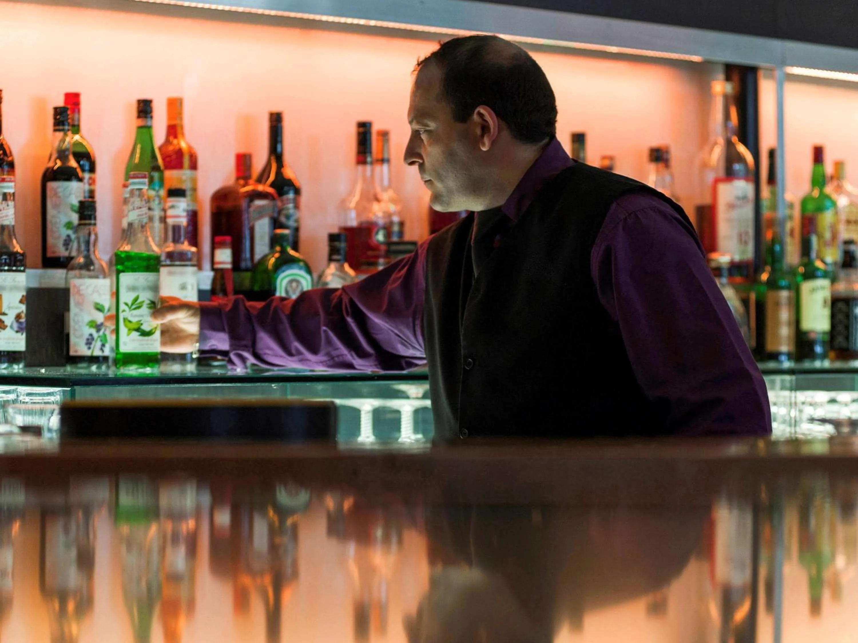 Lounge or bar in Novotel Leuven Centrum