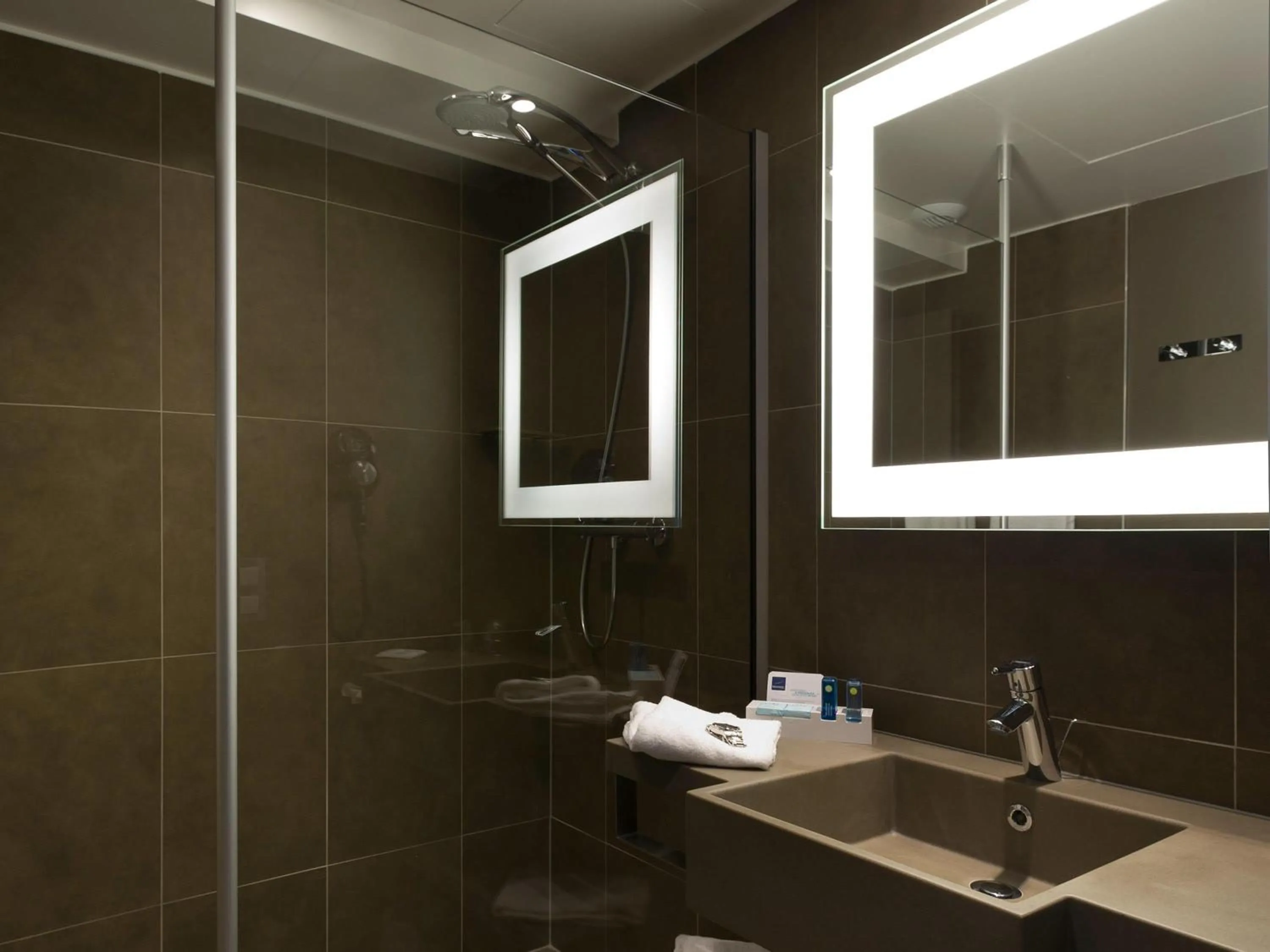 Bedroom in Novotel Leuven Centrum