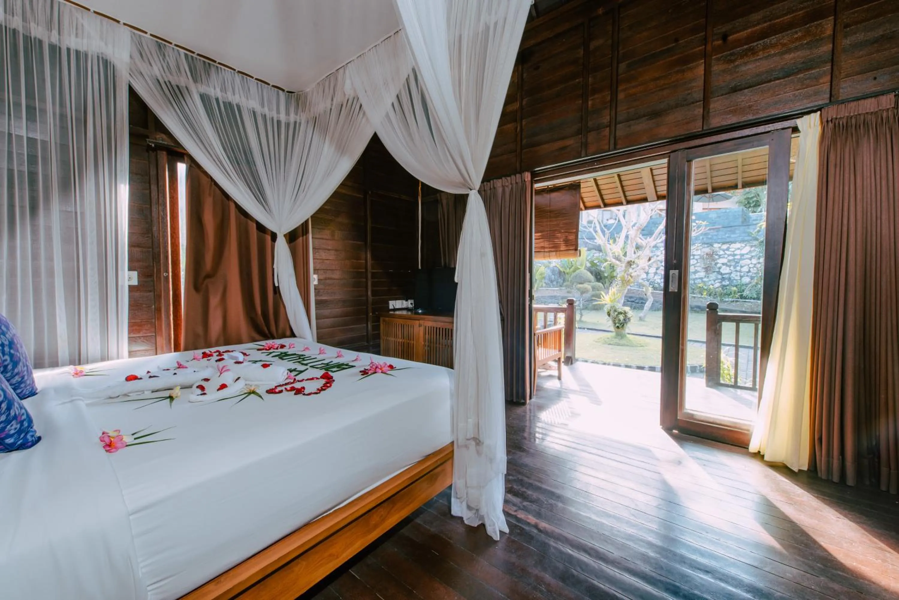 Property building, Bed in Puri Pandawa Resort