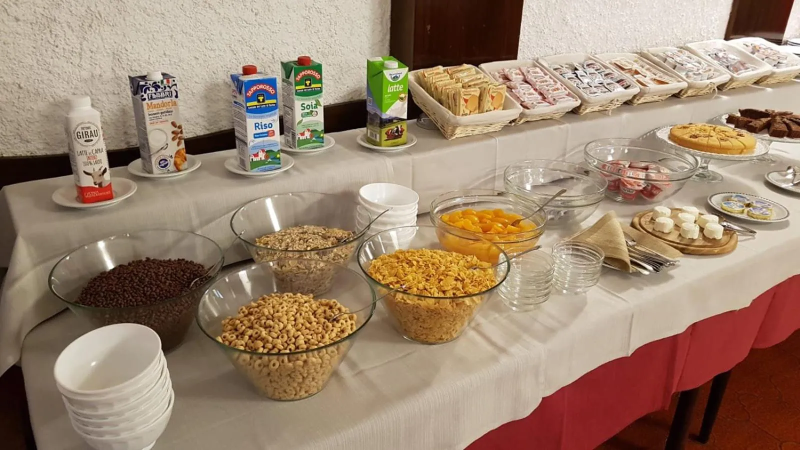 Buffet breakfast in Hotel Galassia