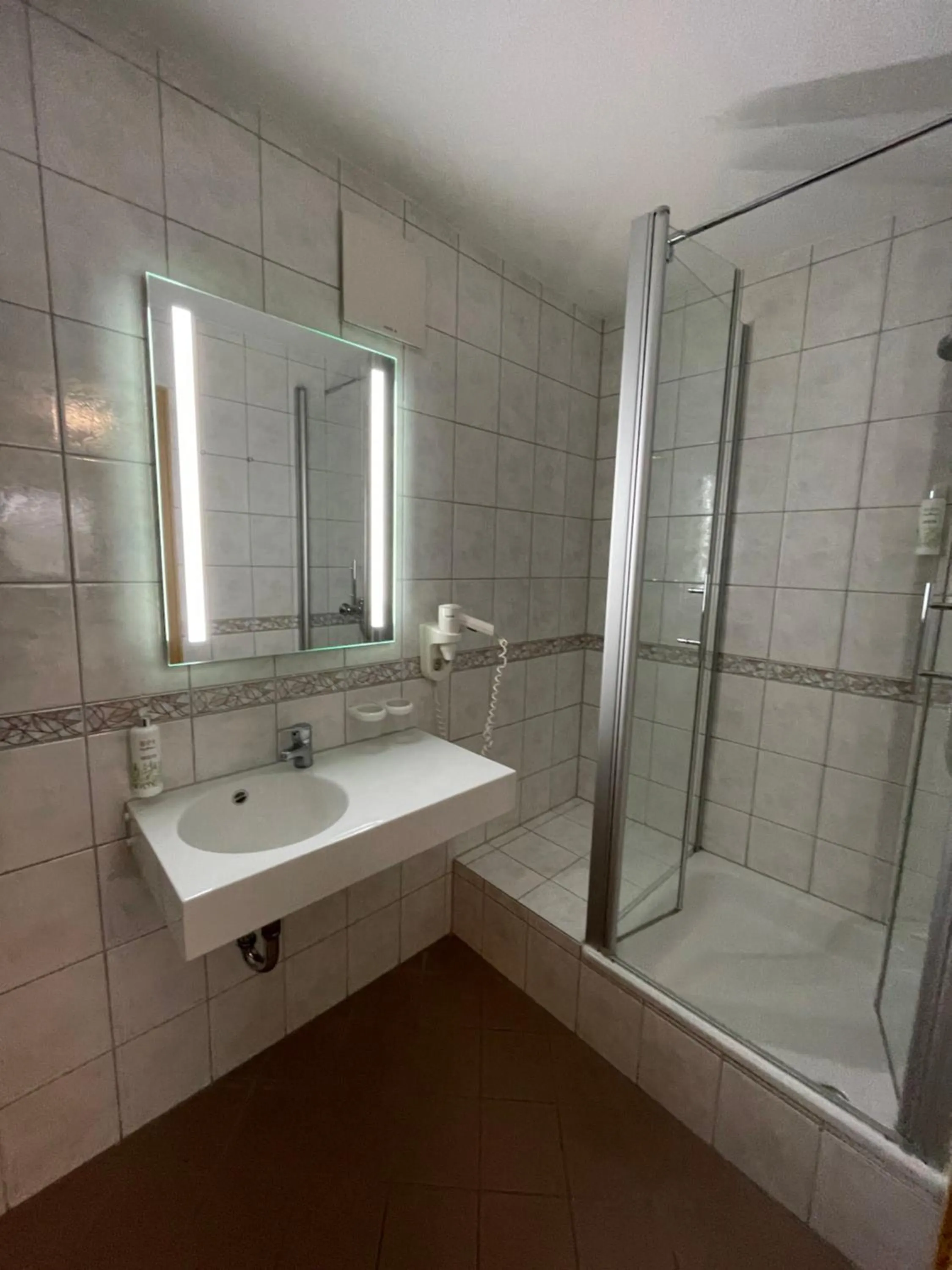 Shower in Hotel Wolfsjäger