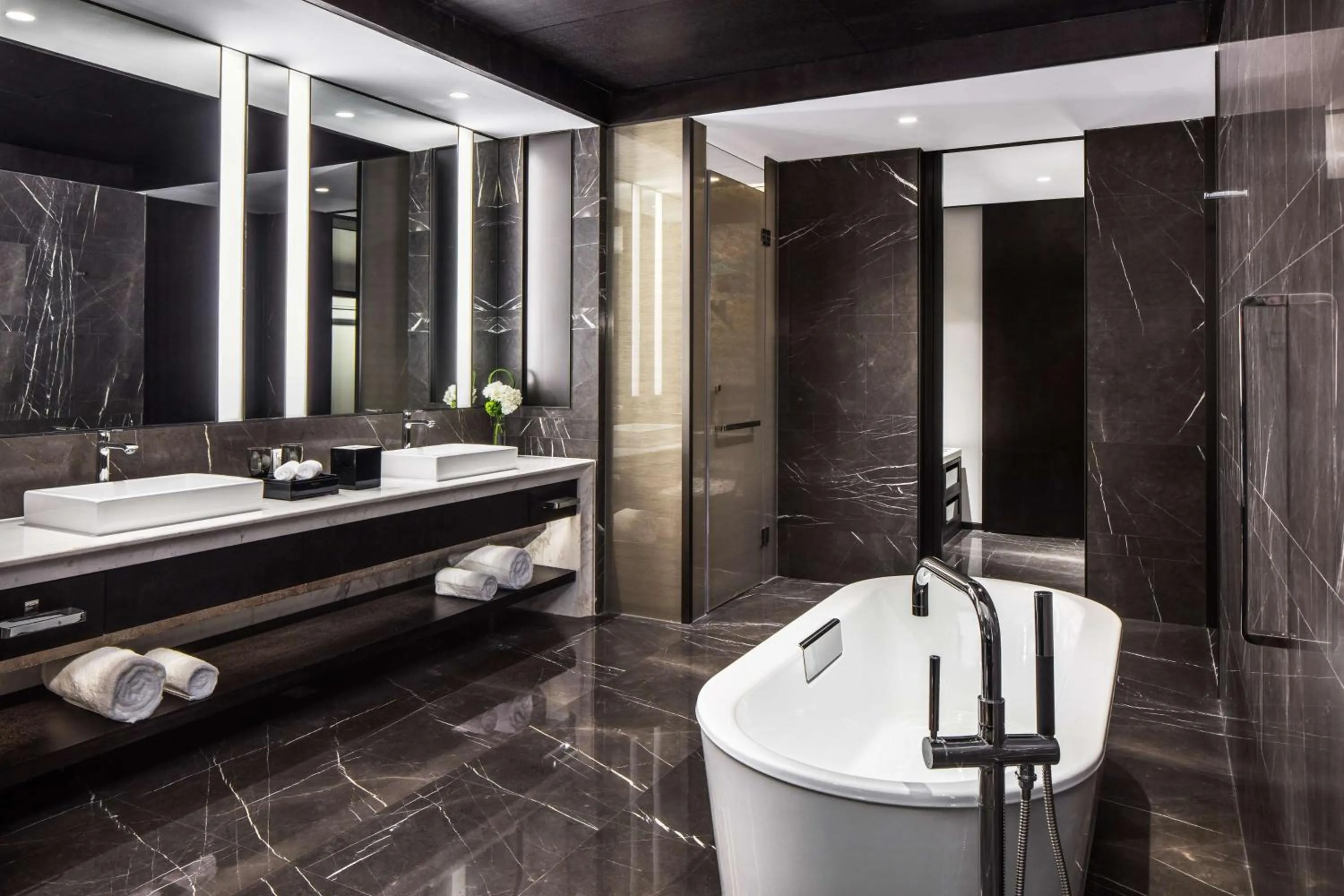Bathroom in Hilton Ningbo Dongqian Lake