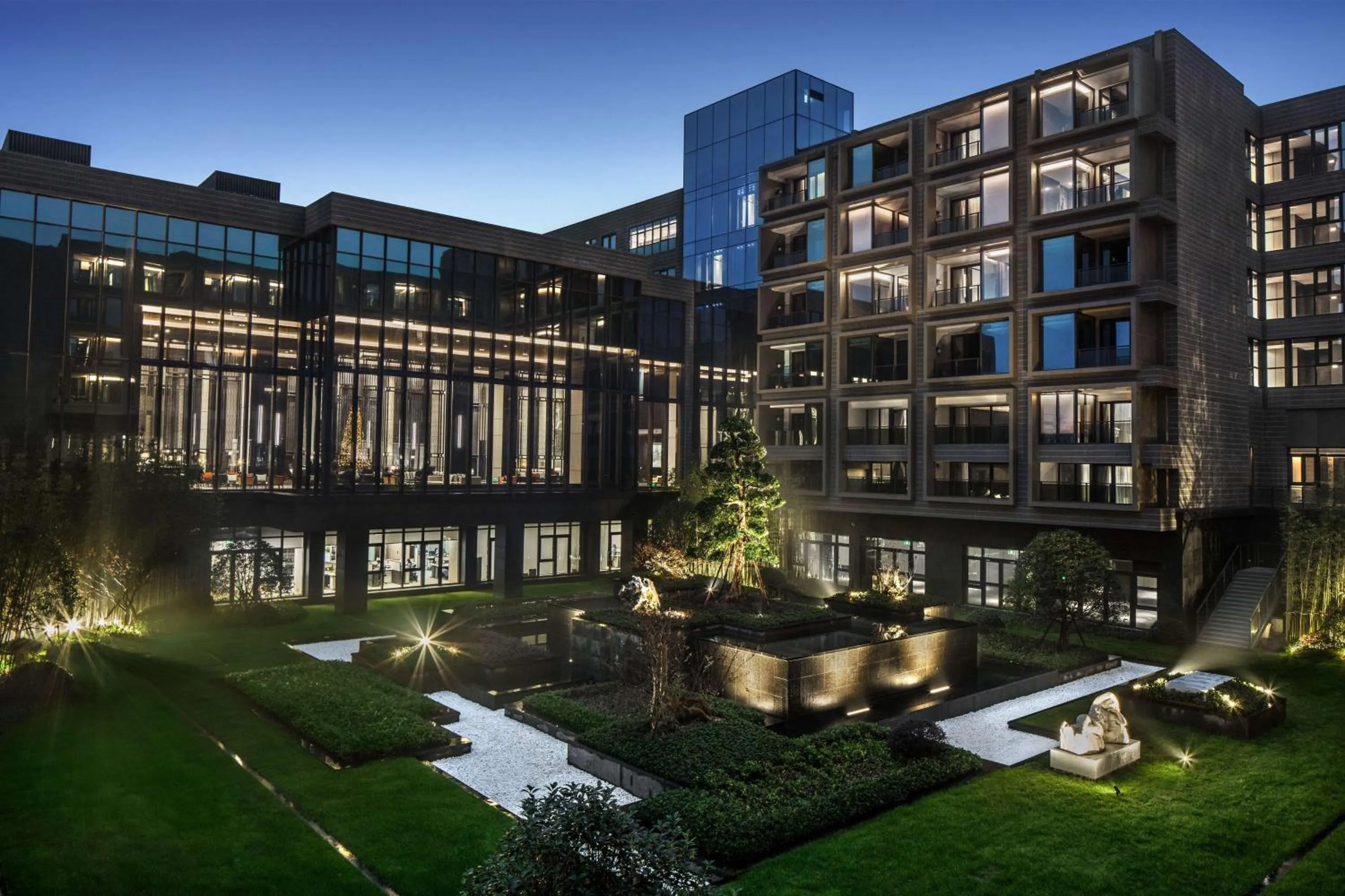 Property building in Hilton Ningbo Dongqian Lake