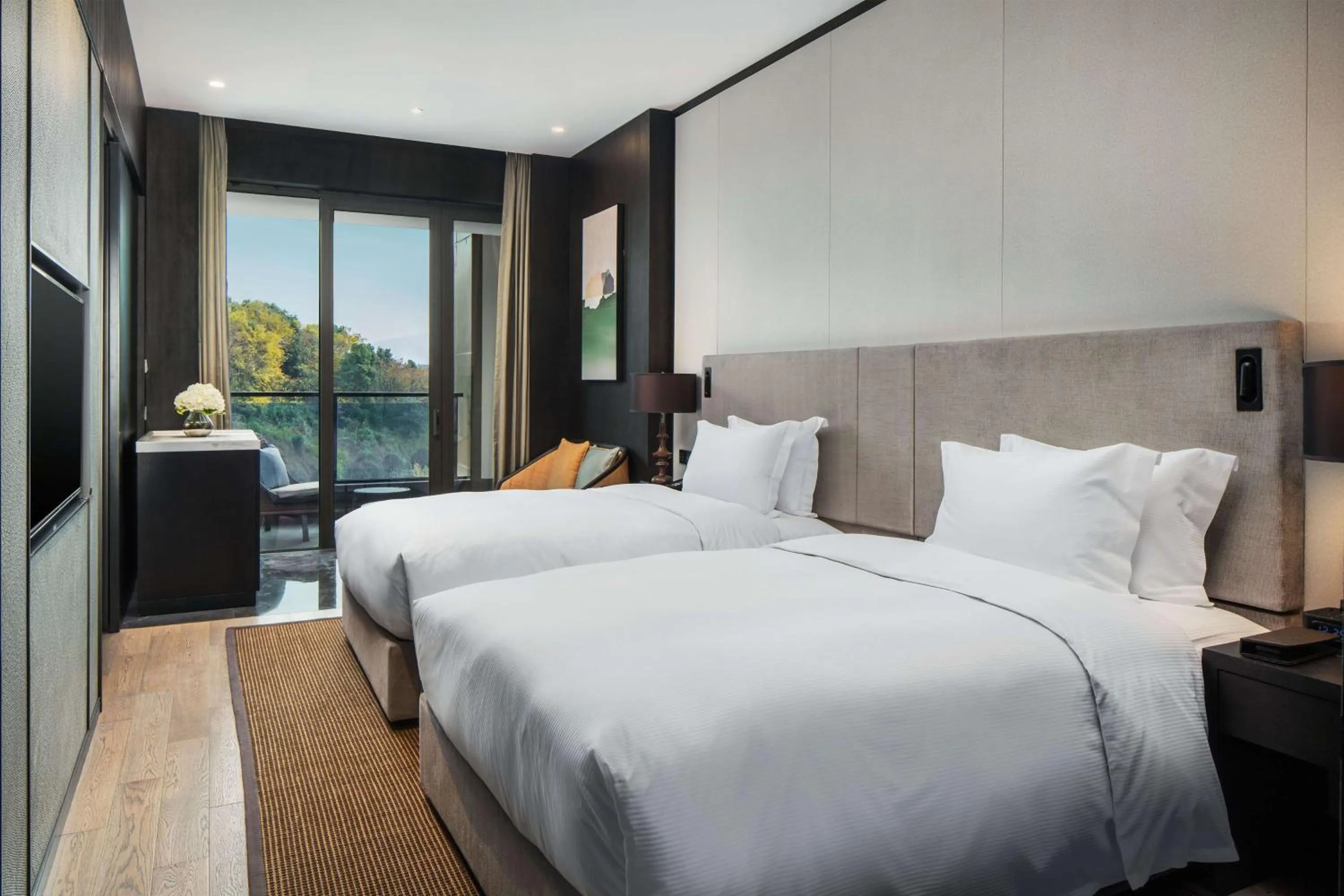 Twin Room in Hilton Ningbo Dongqian Lake