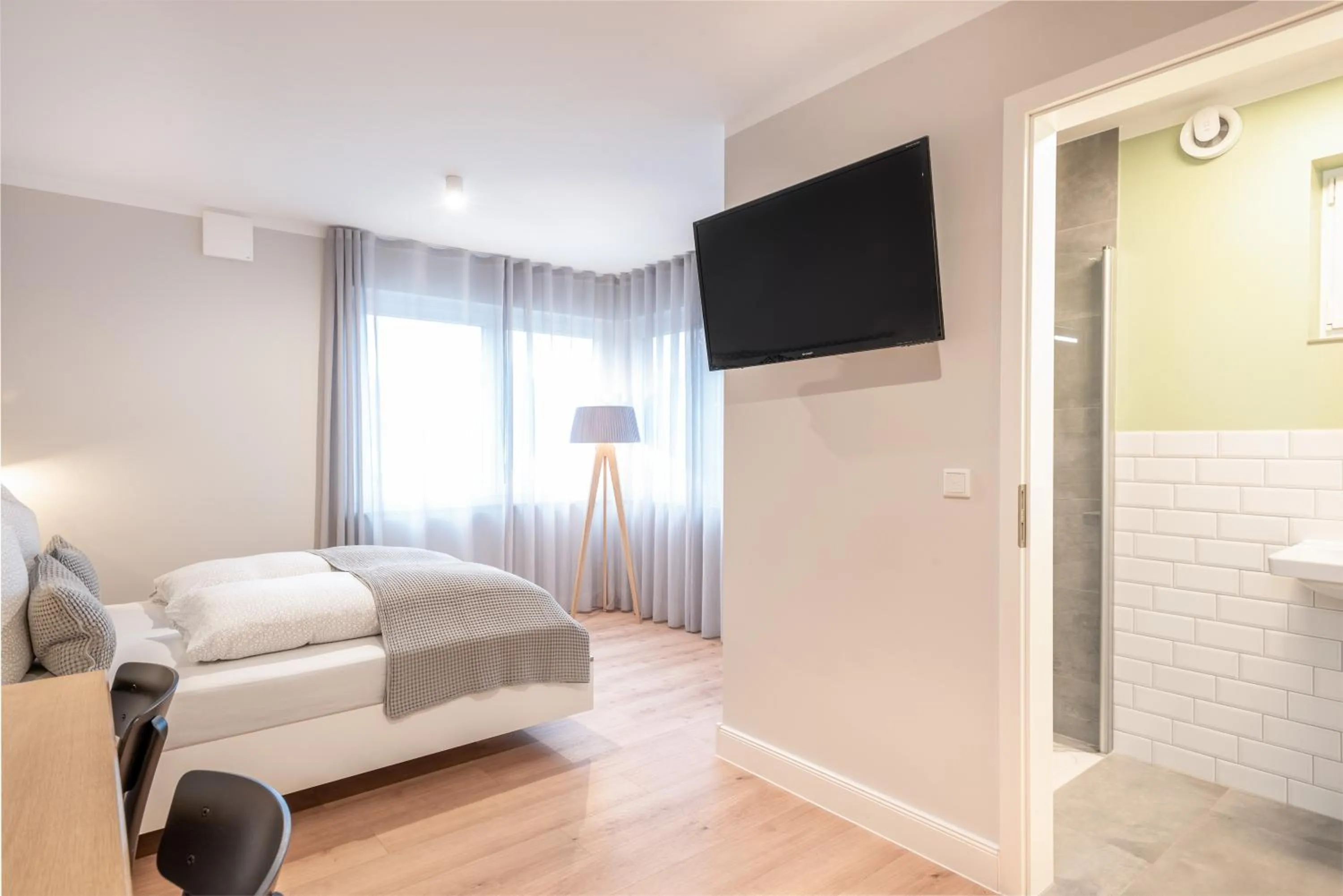 Bed in The Woodmans Airport Boardinghouse