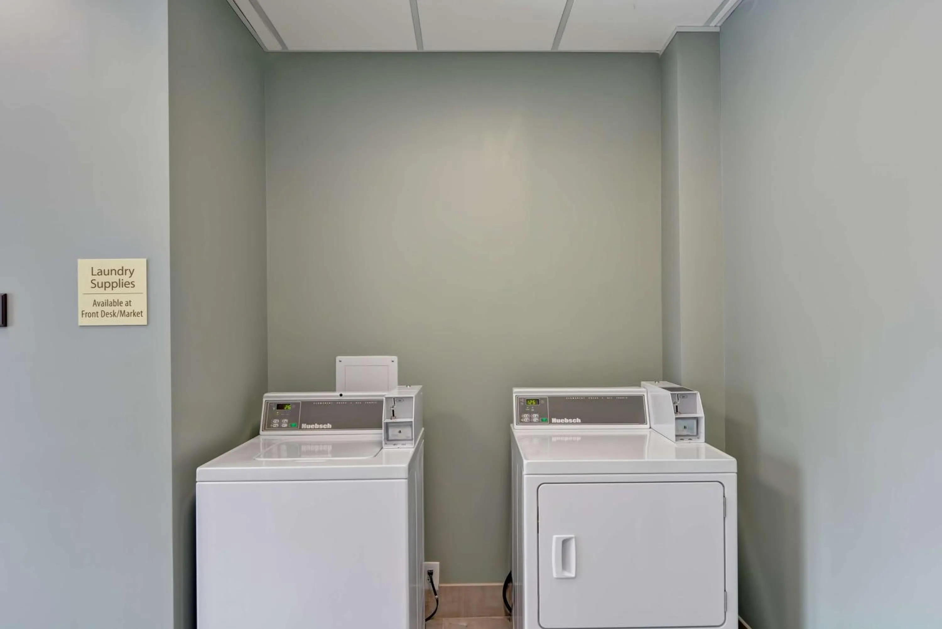 Property building in Hampton Inn Atlanta Kennesaw