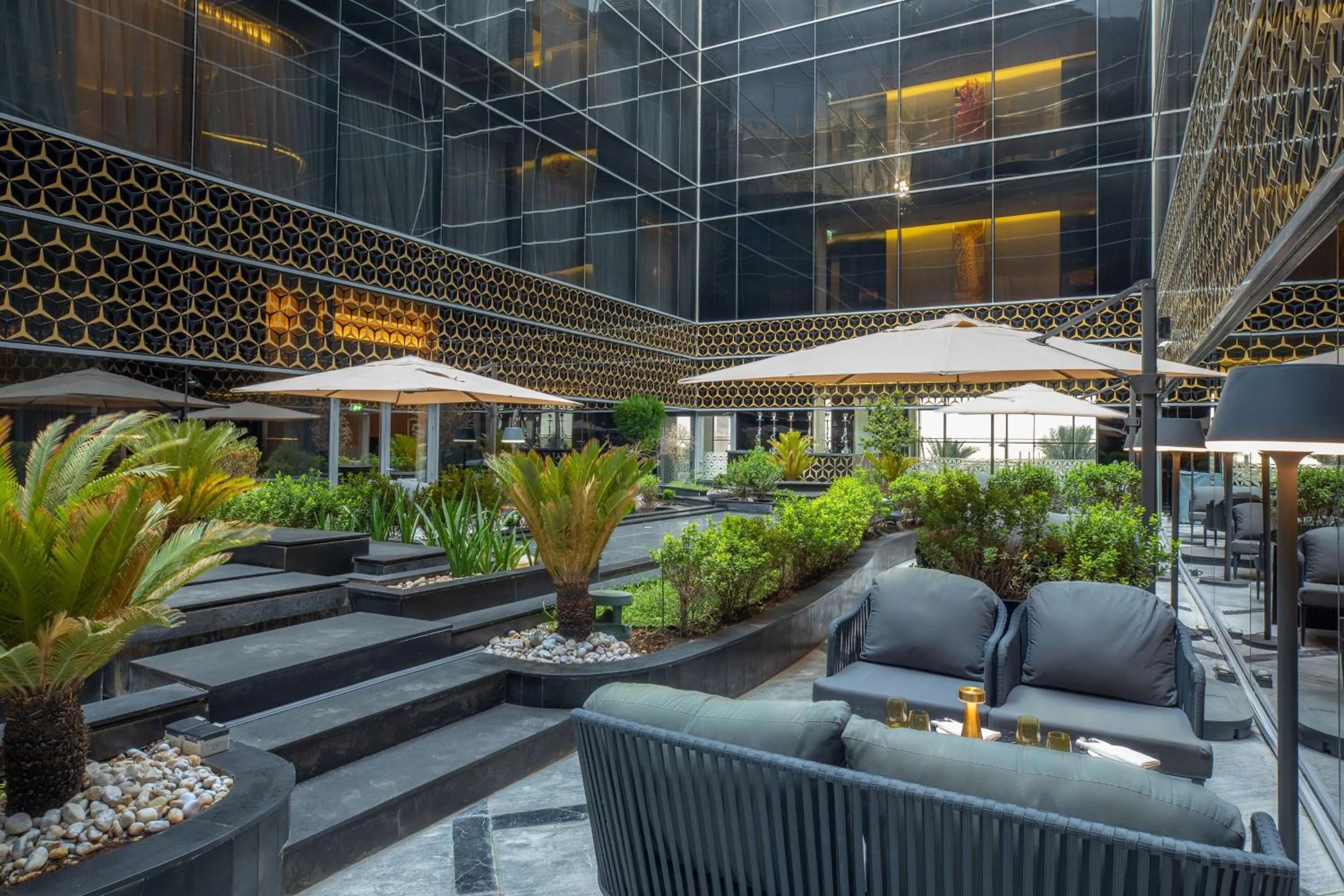 Restaurant/places to eat in AlRayyan Hotel Doha, Curio Collection by Hilton