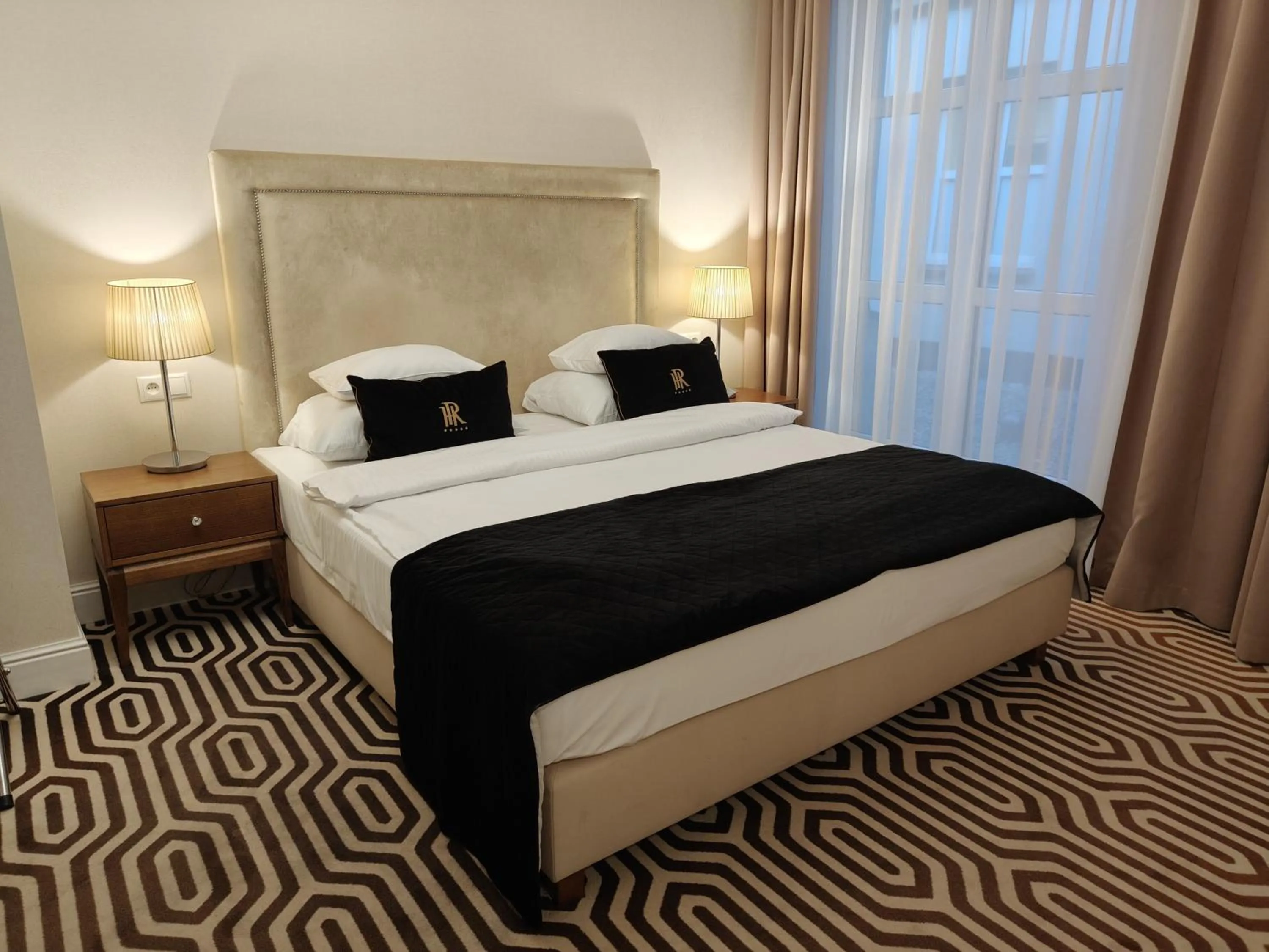 Bed in Hotel Royal & Spa