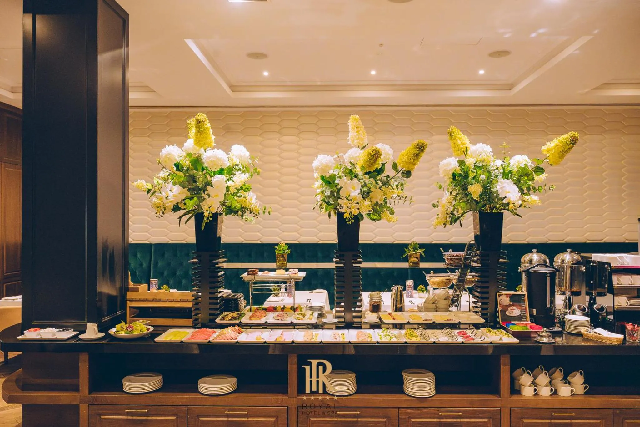 Food and drinks in Hotel Royal & Spa