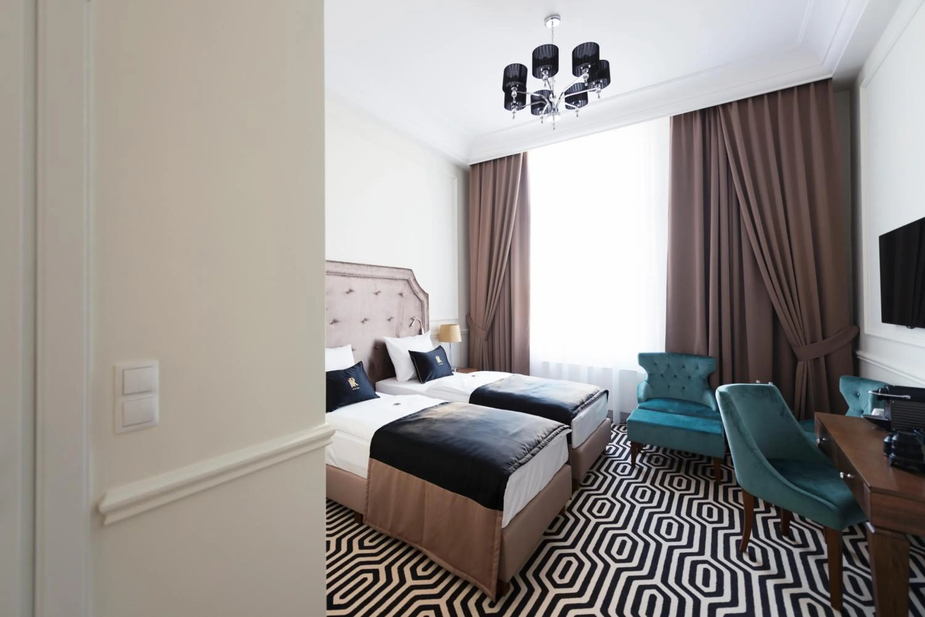 Bedroom, Bed in Hotel Royal & Spa