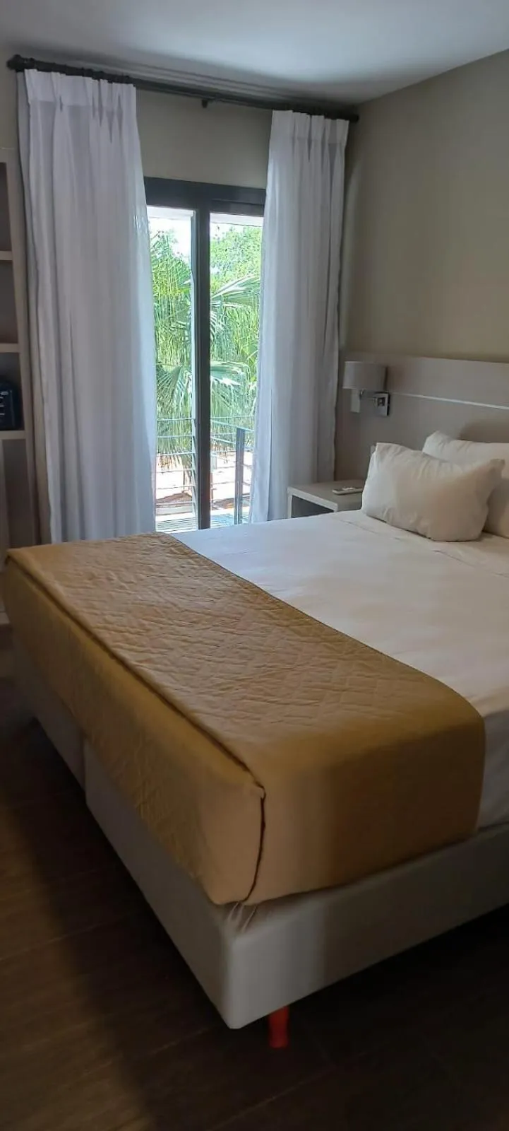 Photo of the whole room, Bed in Pirayu Hotel & Resort