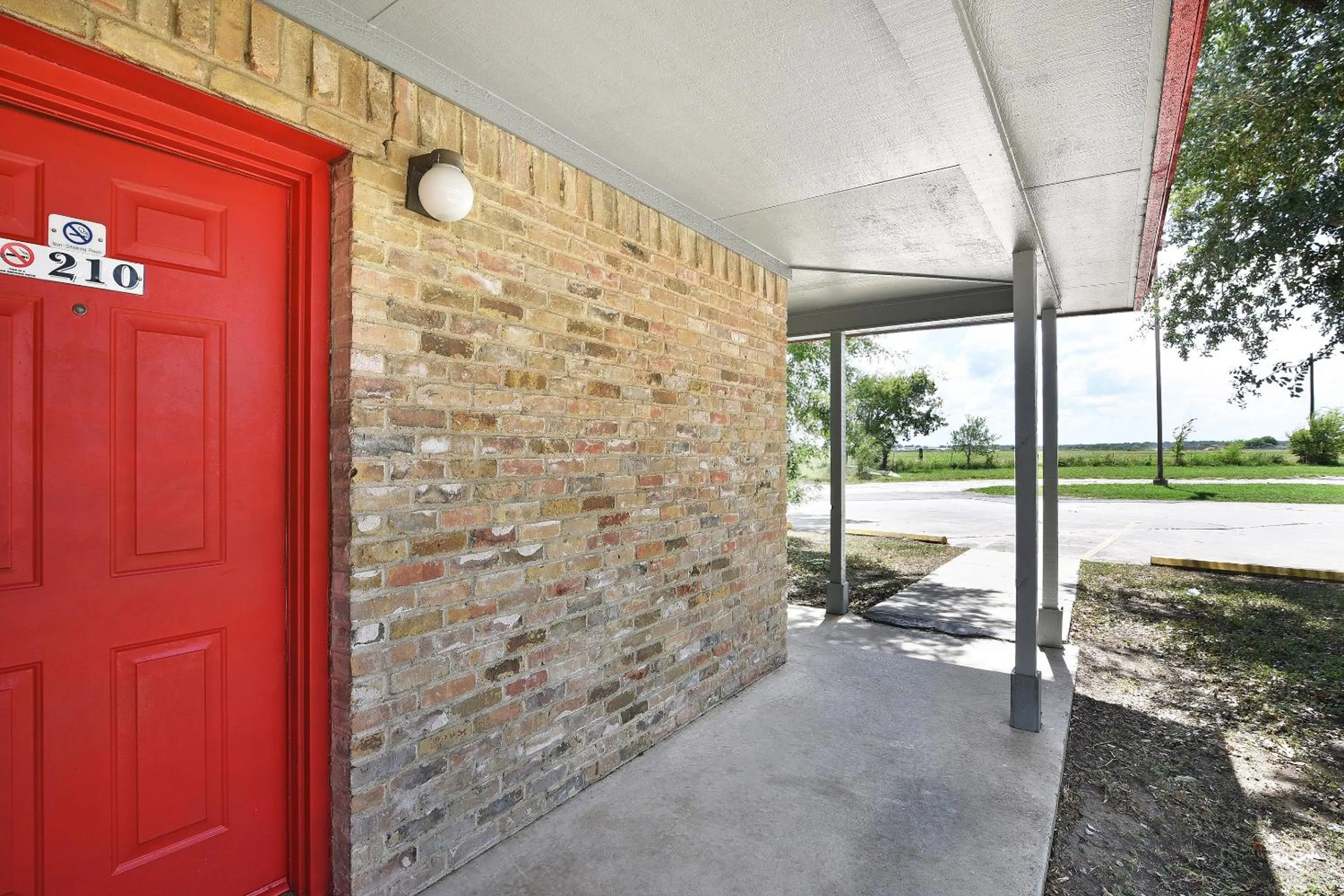 Area and facilities in Americas Best Value Inn Lockhart TX