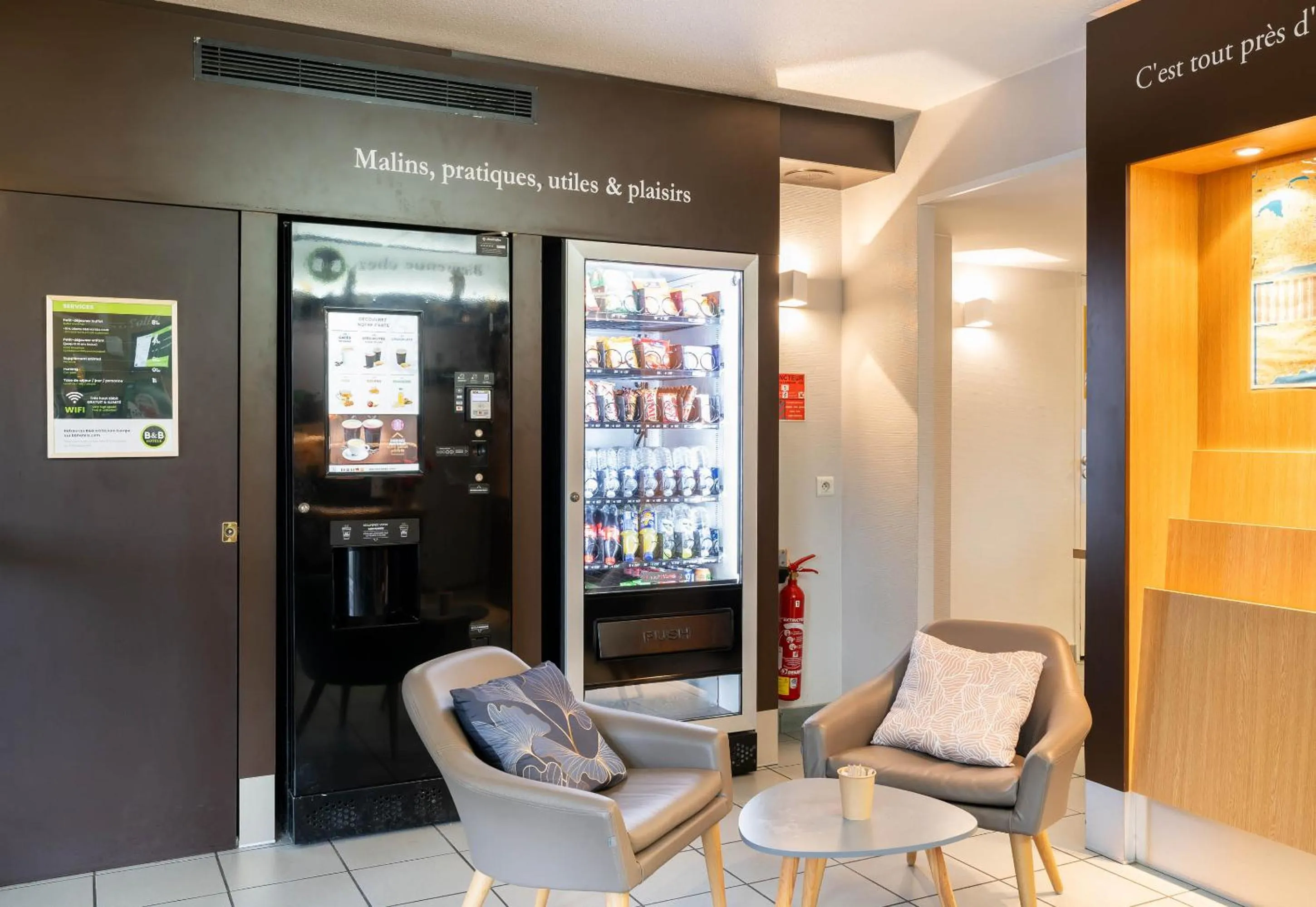 vending machine in B&B HOTEL Saint-Nazaire Trignac