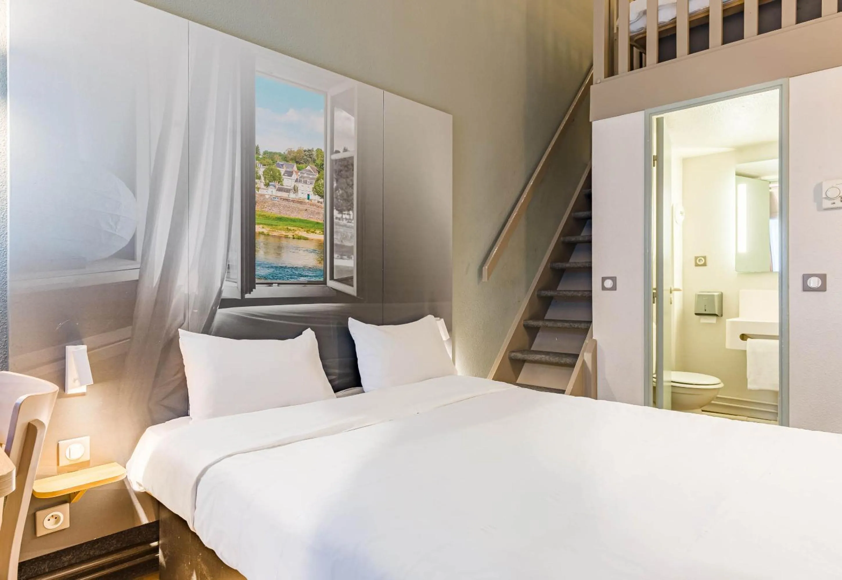 Bedroom, Bed in B&B HOTEL TOURS Sud Joué-lès-Tours