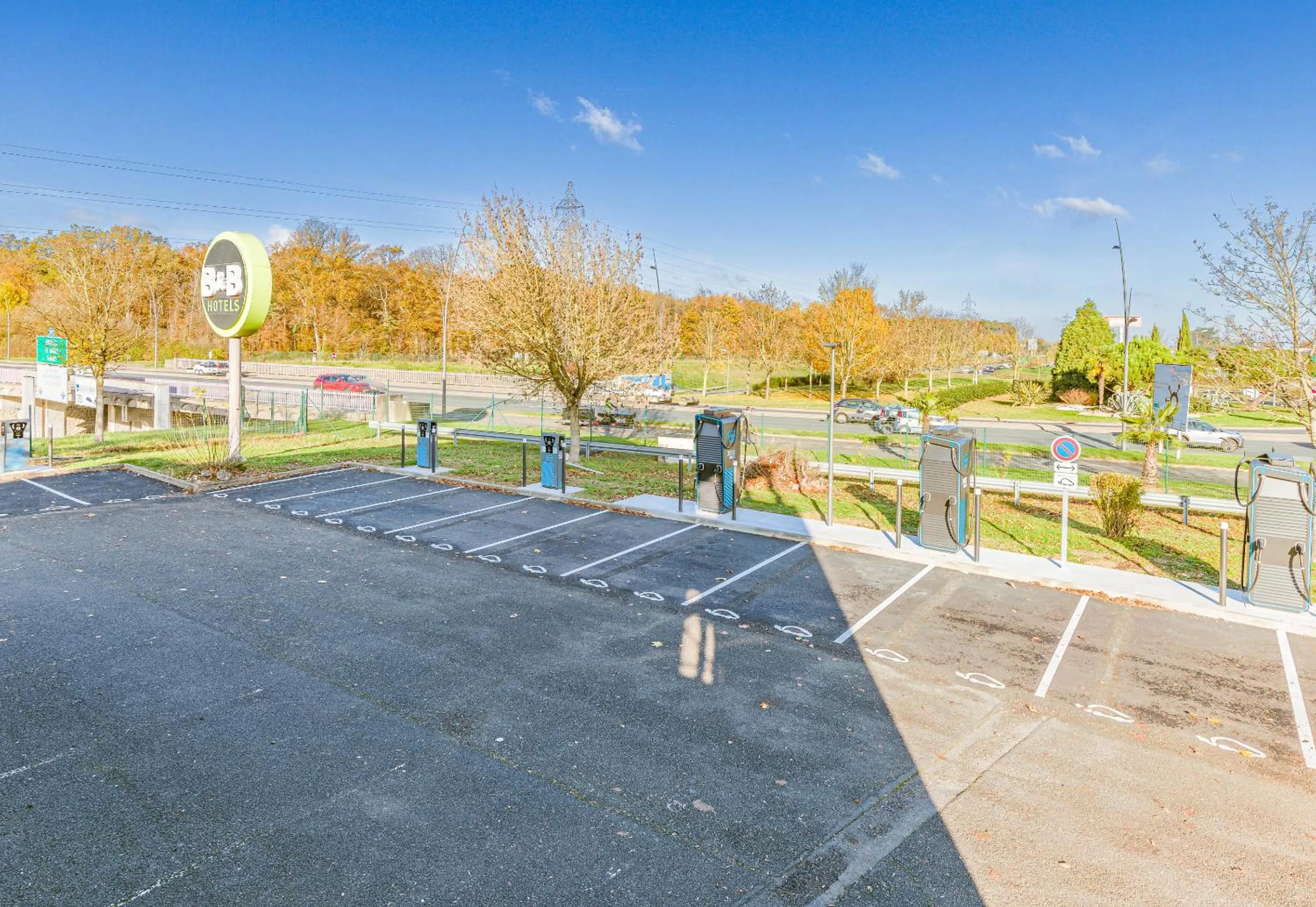 Parking in B&B HOTEL TOURS Sud Joué-lès-Tours