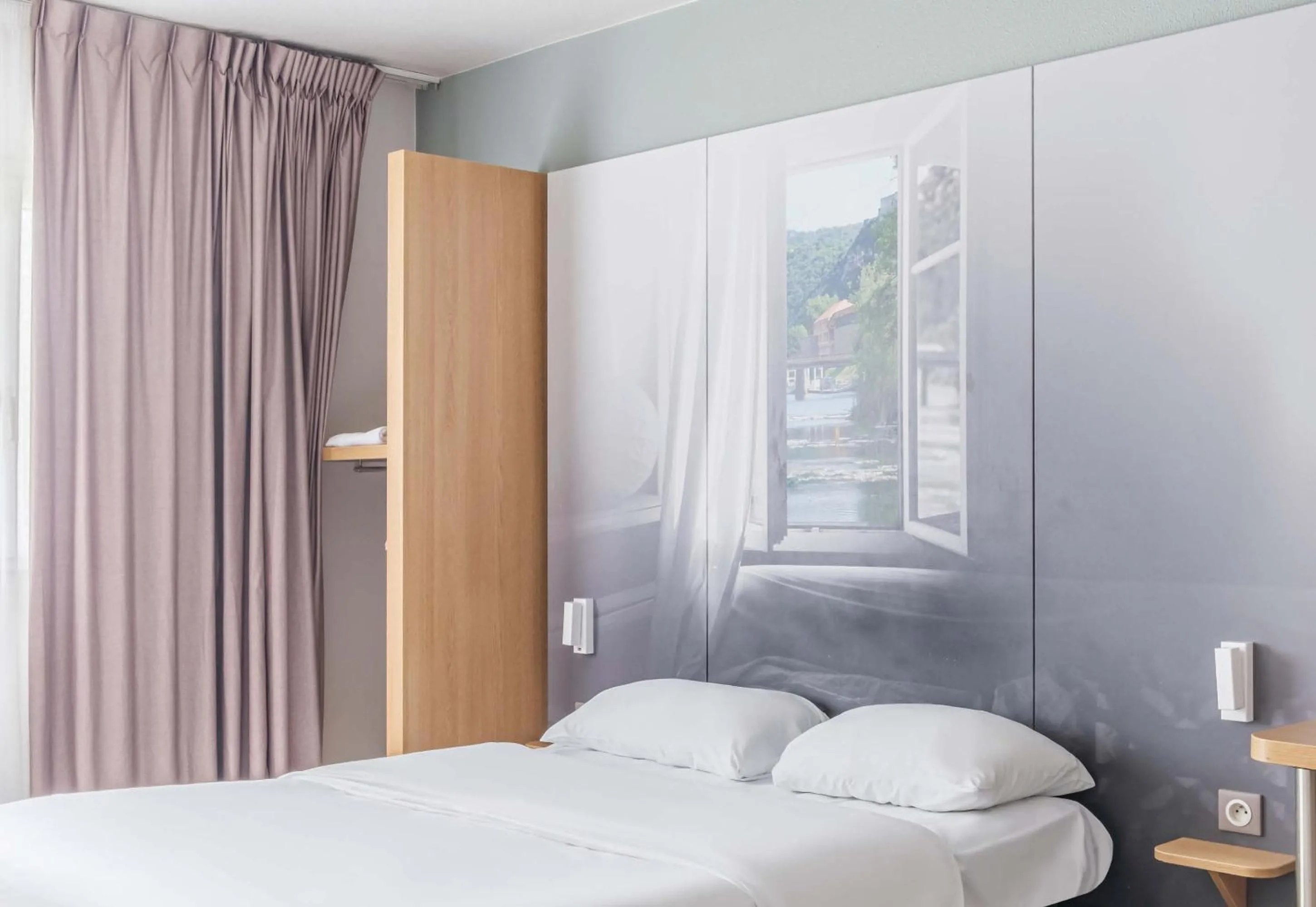 Bedroom, Bed in B&B HOTEL Besançon Chateaufarine