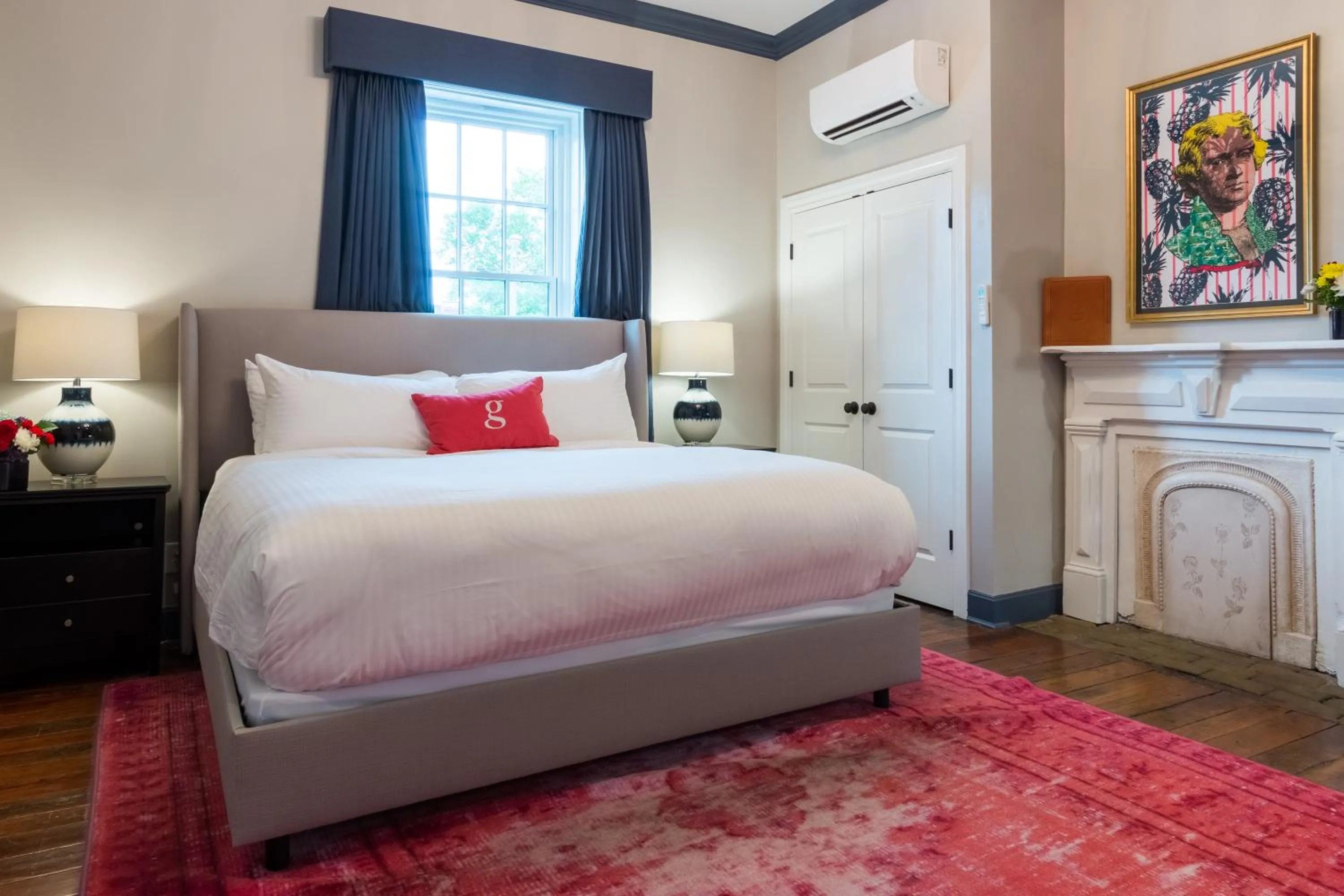 Bed in The Germantown Inn