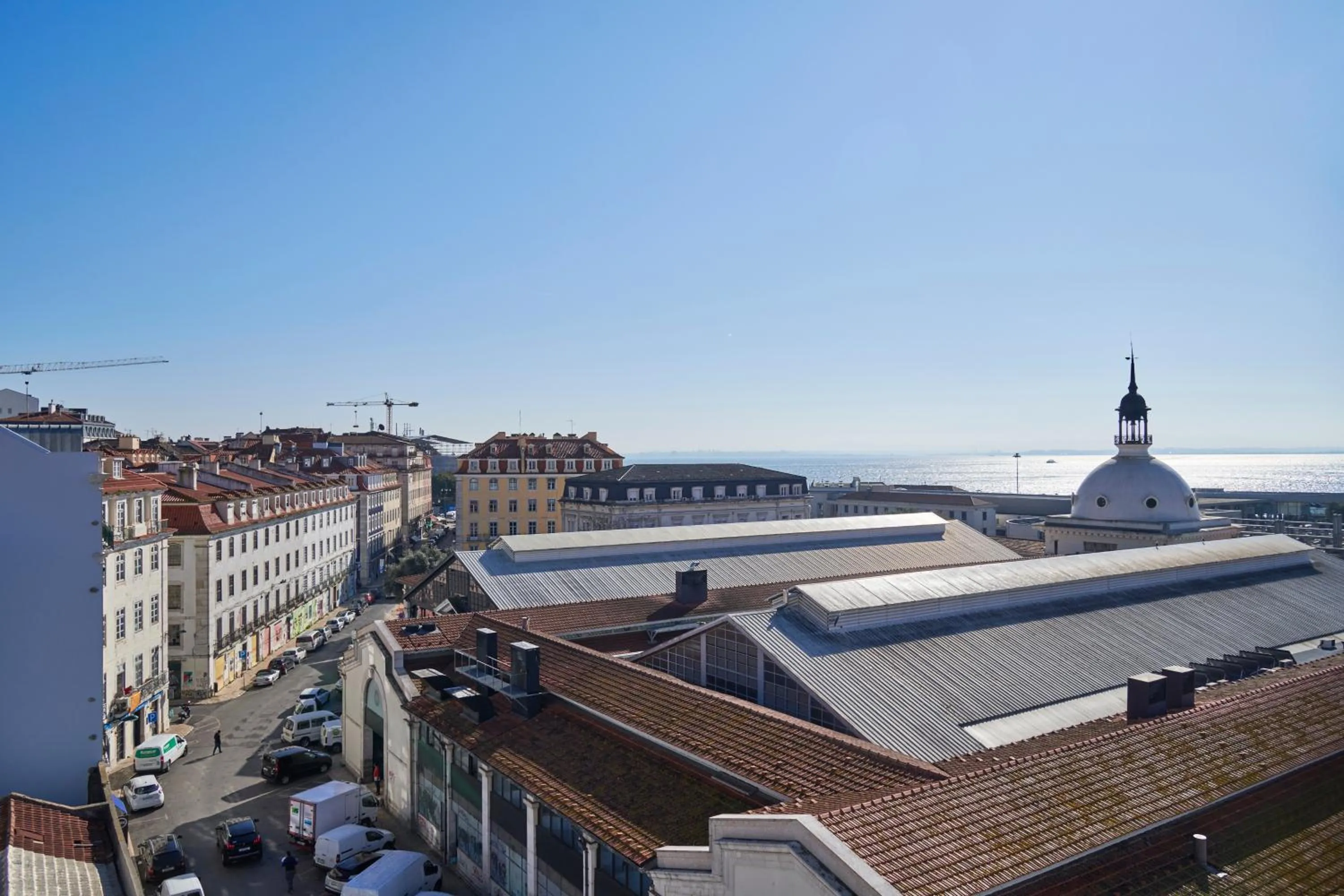 City view in Lisbon Five Stars Apartments 8 Building