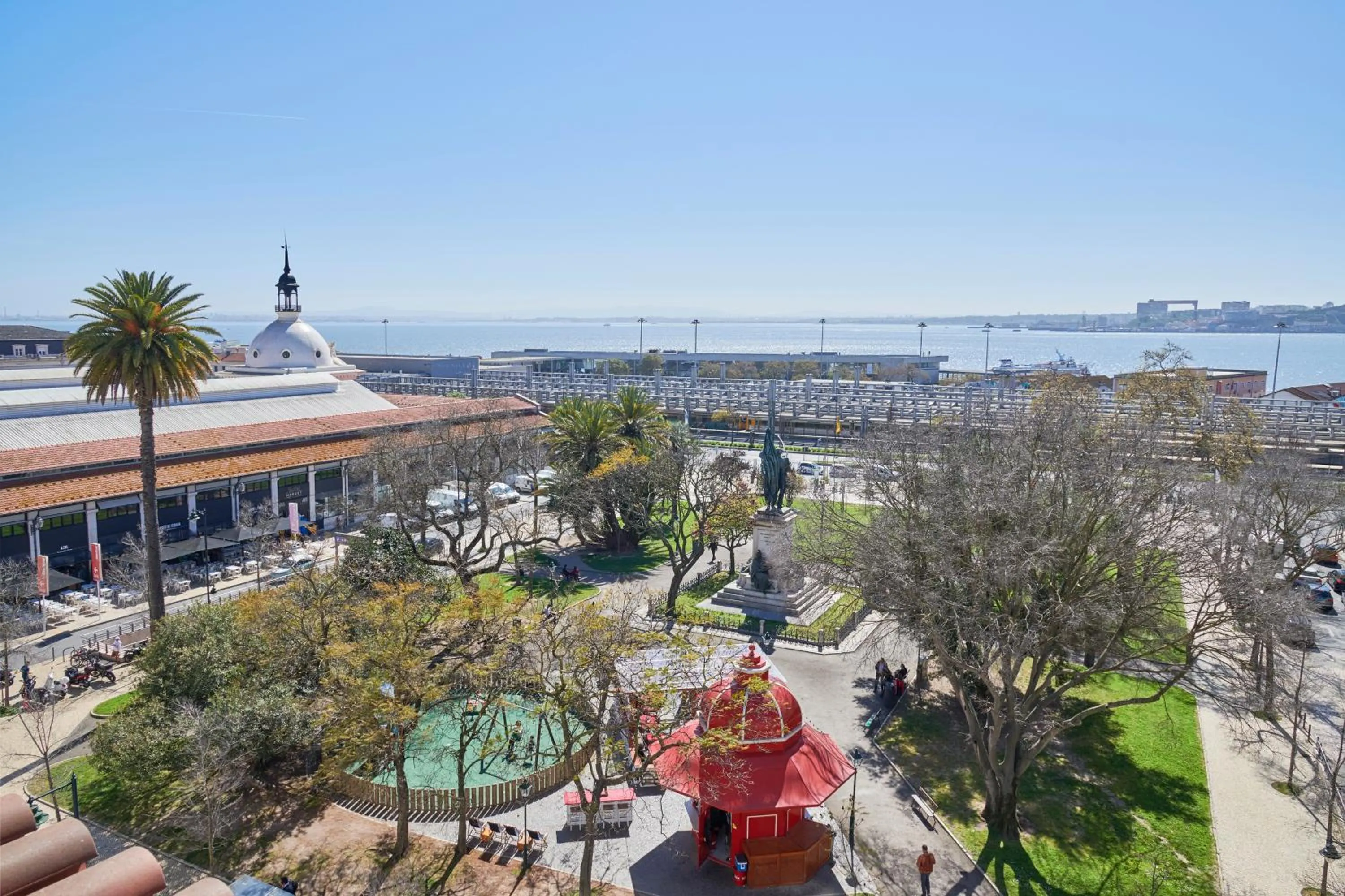 City view in Lisbon Five Stars Apartments 8 Building
