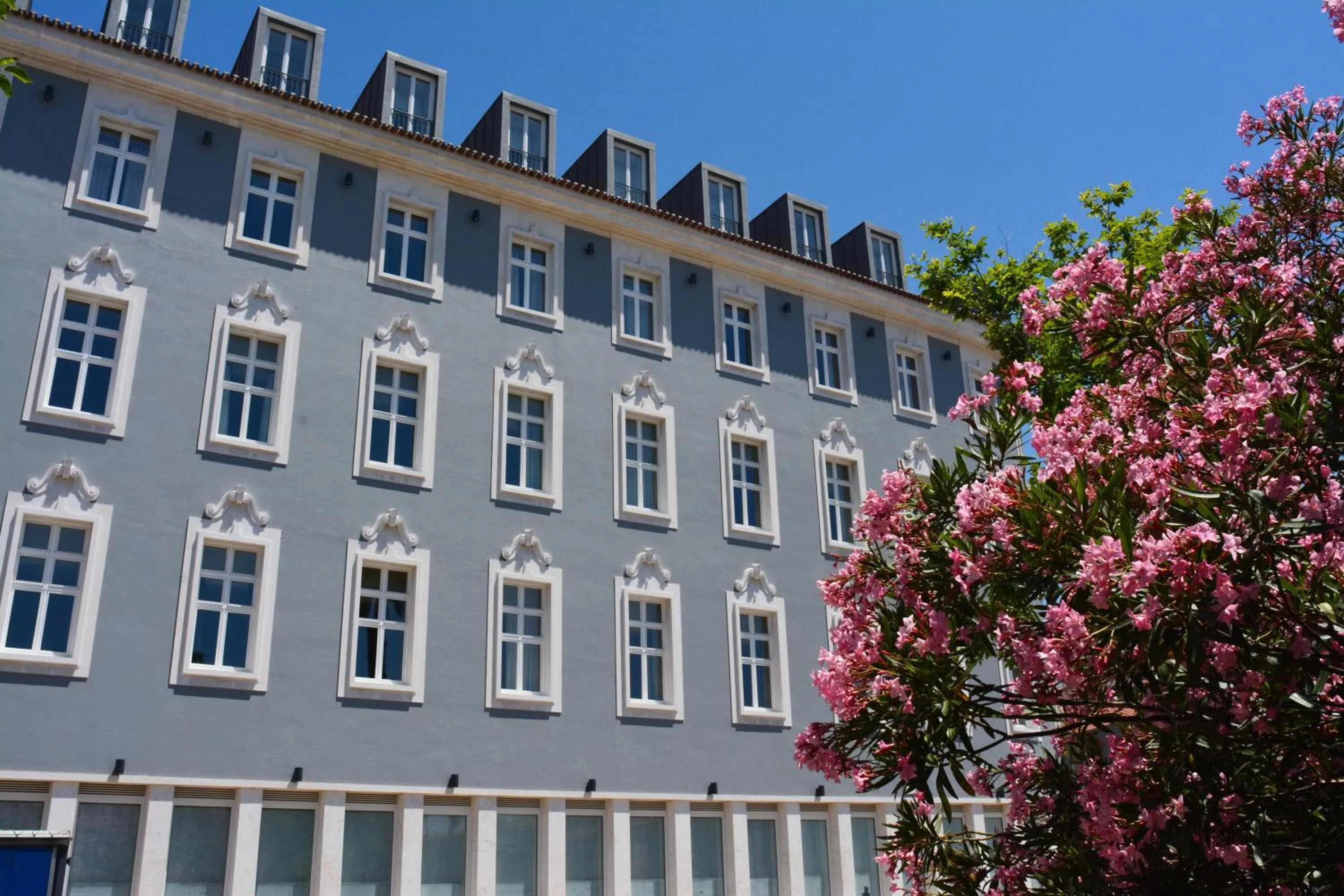 Property building in Lisbon Five Stars Apartments 8 Building