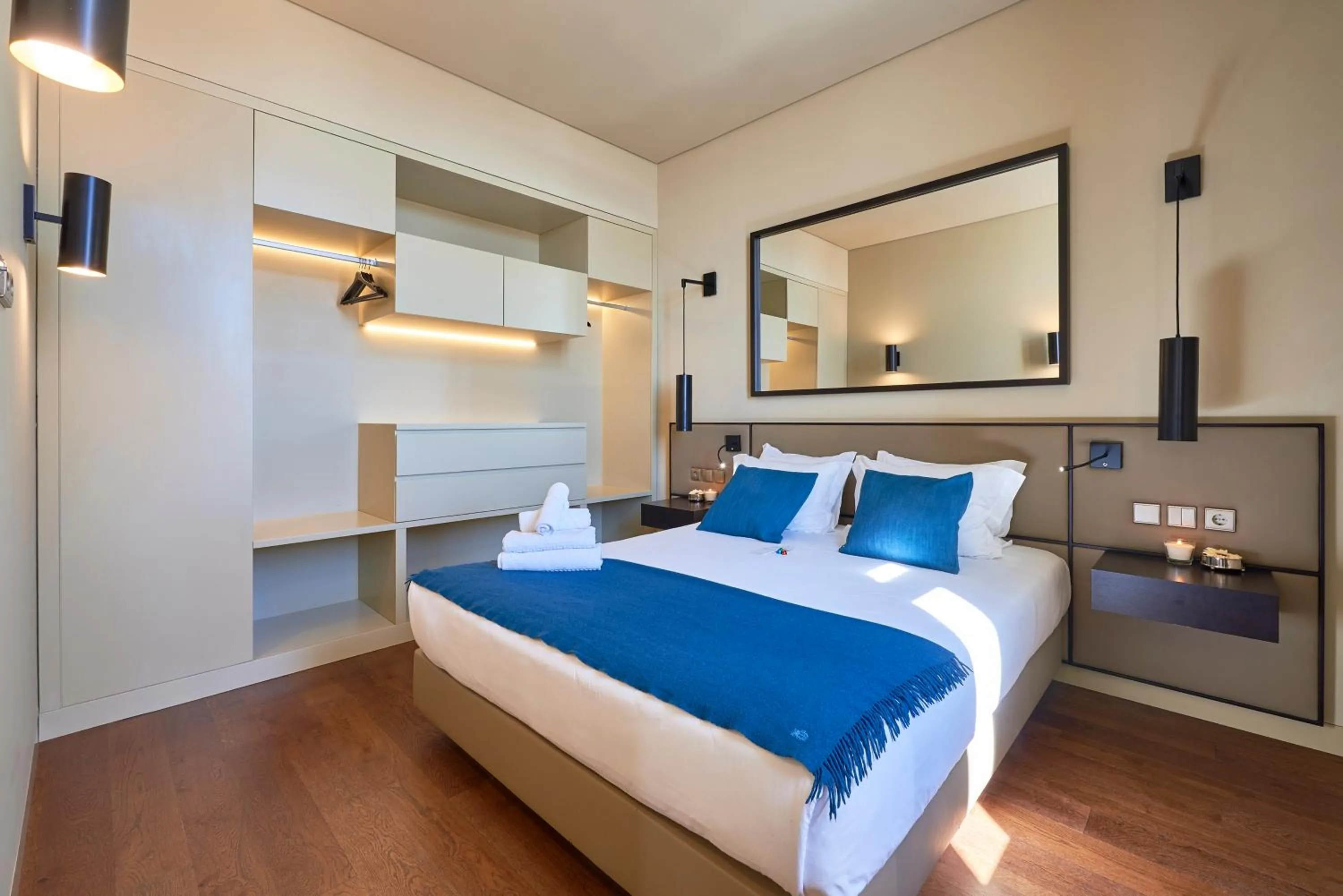 Bed in Lisbon Five Stars Apartments 8 Building