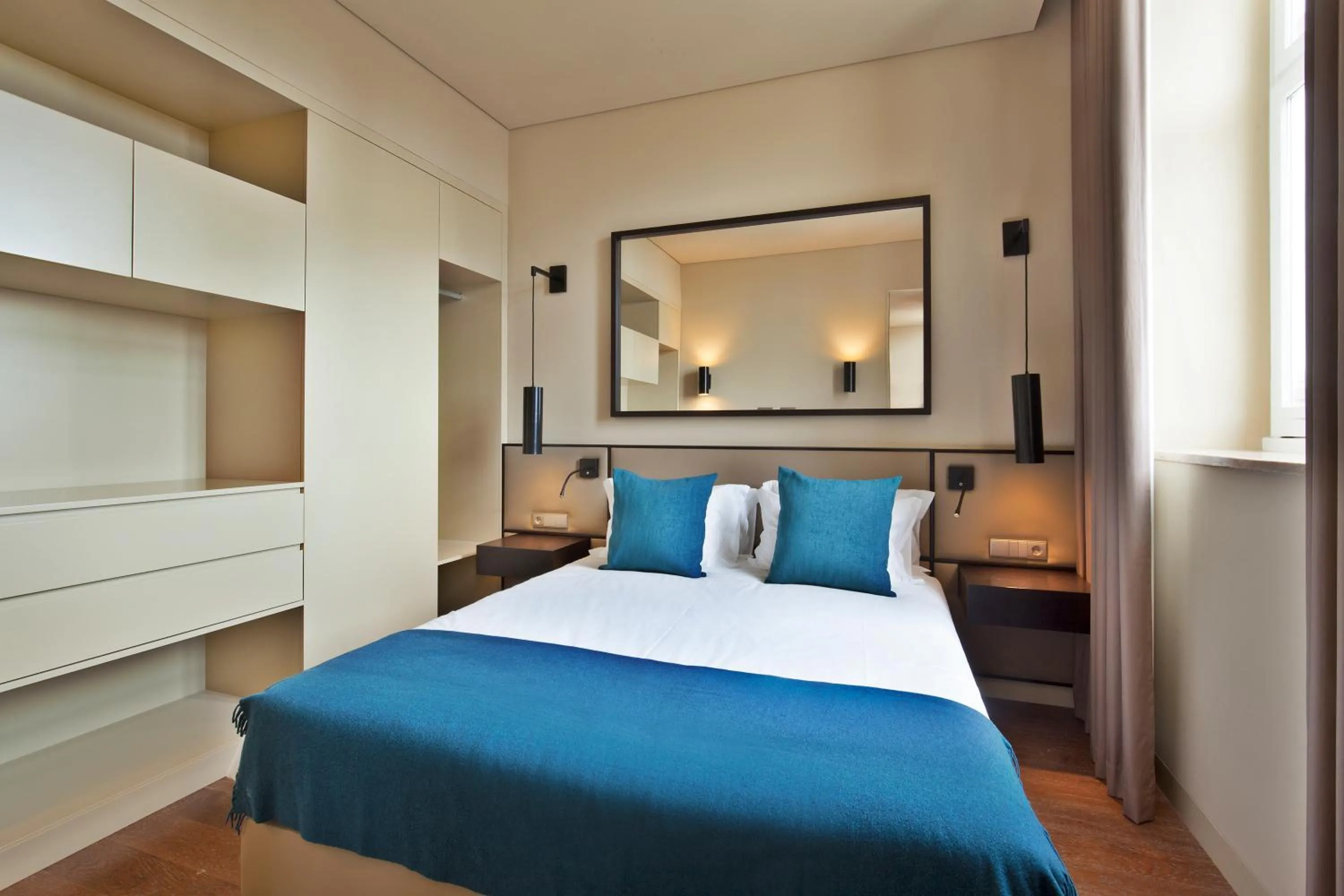 Bedroom, Bed in Lisbon Five Stars Apartments 8 Building