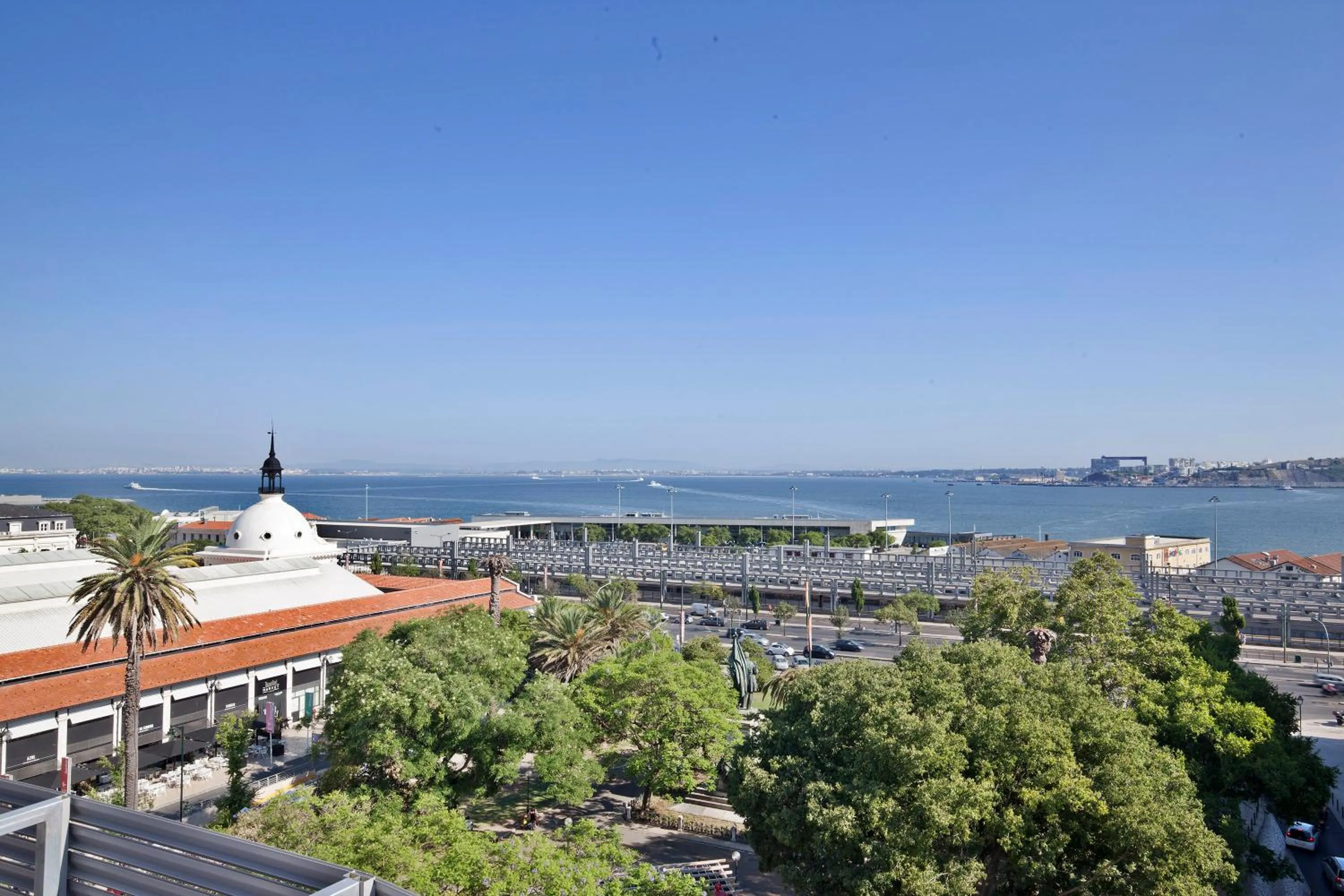 River view in Lisbon Five Stars Apartments 8 Building