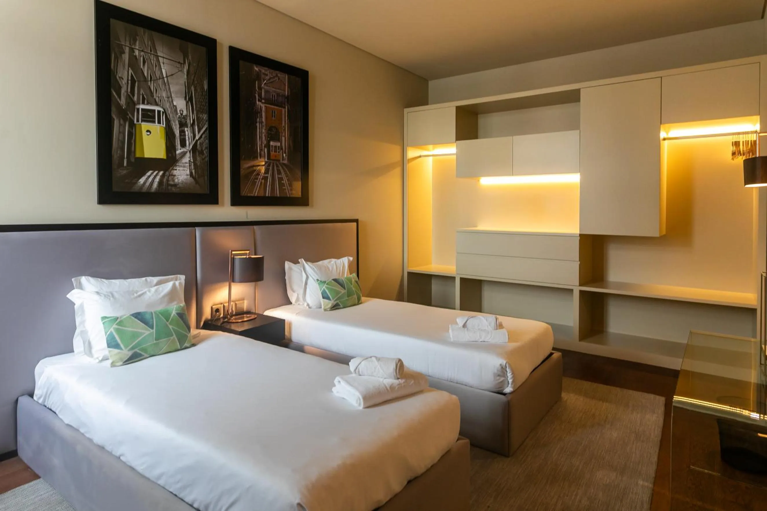 Bed in Lisbon Five Stars Apartments 8 Building