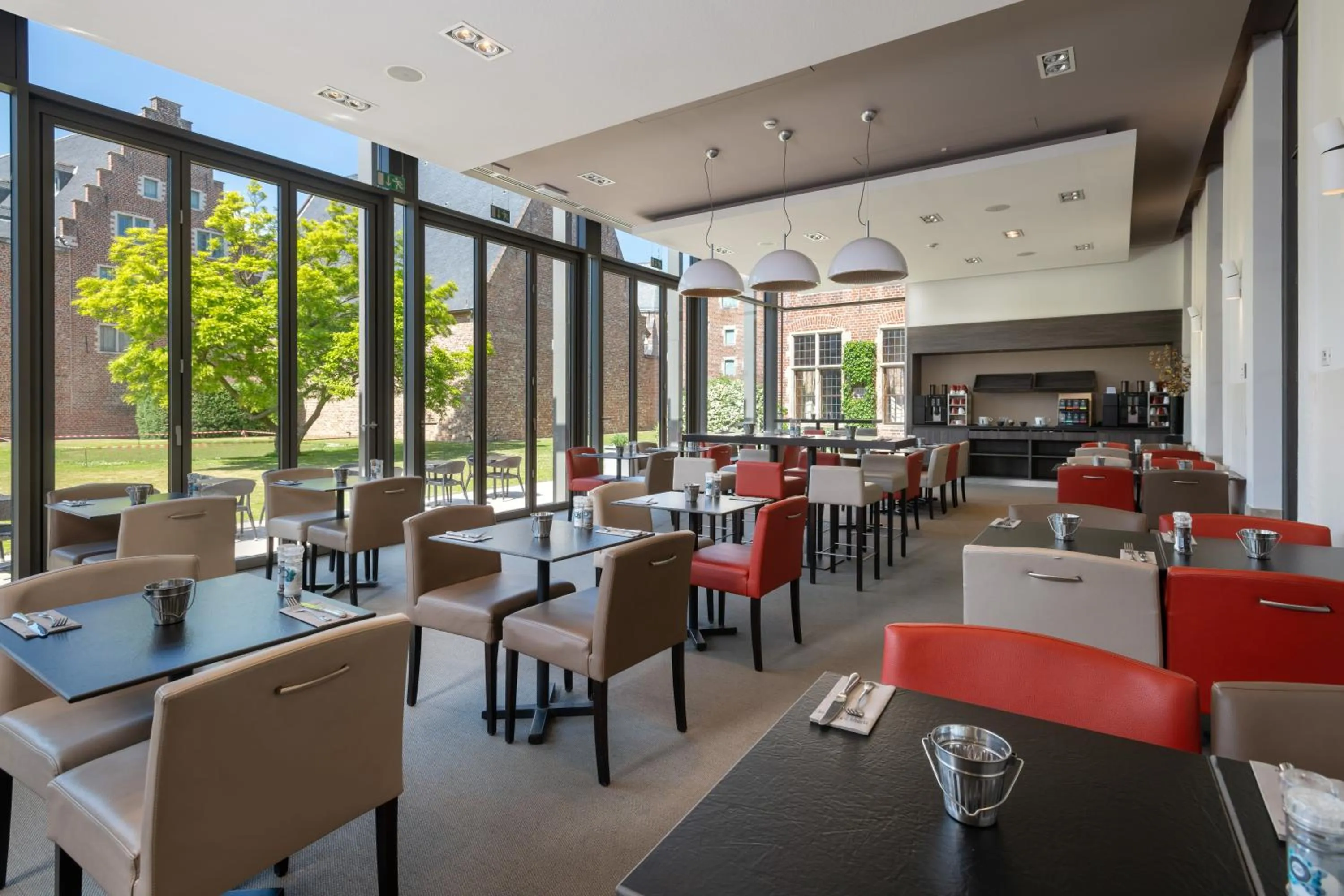 Breakfast in Martin's Klooster