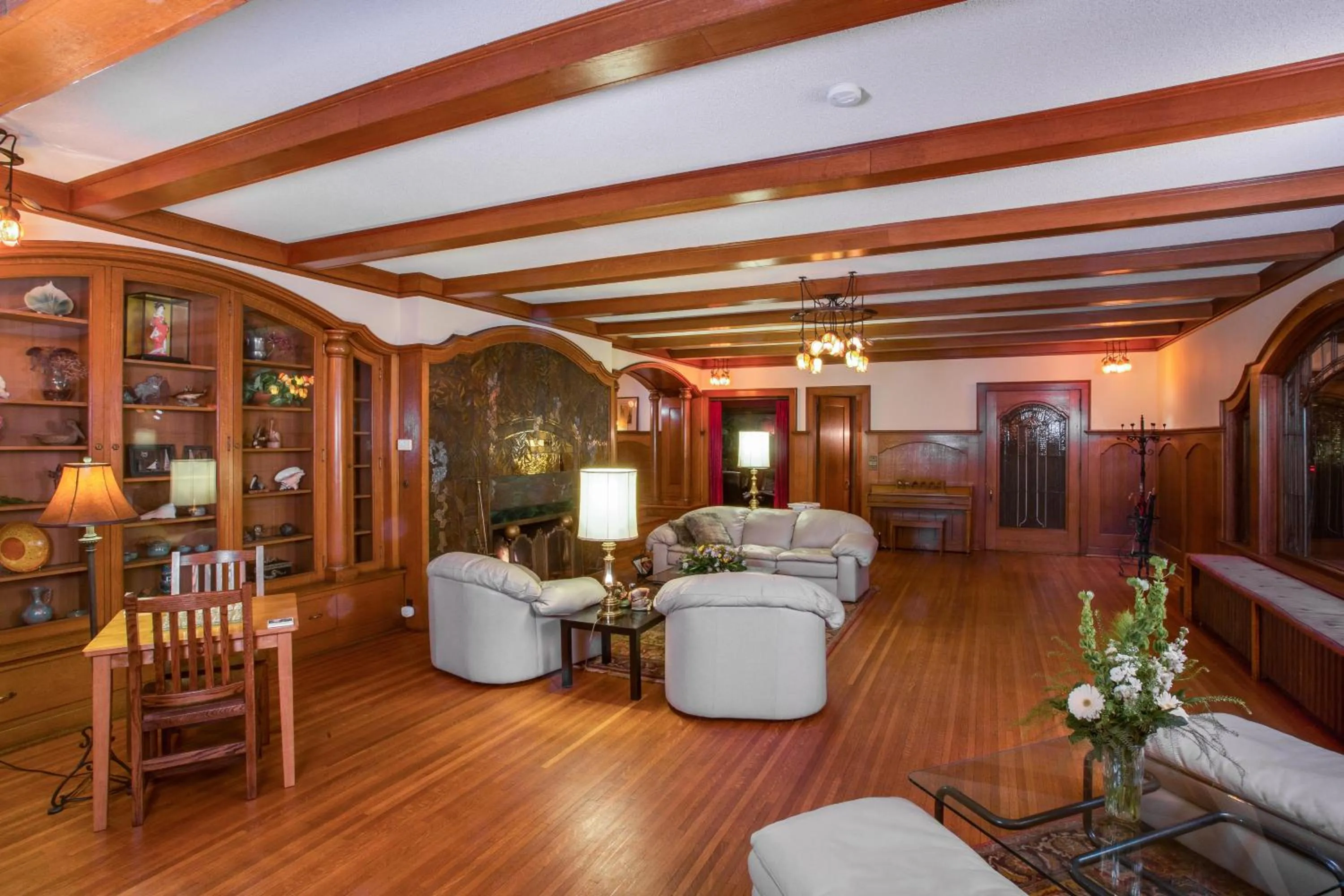 Living room in Stewart Inn