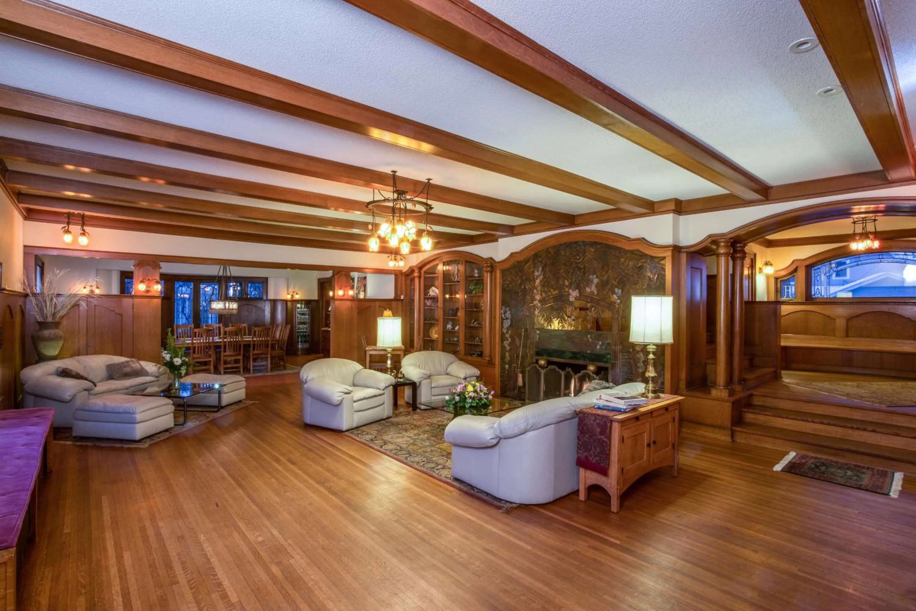 Living room in Stewart Inn