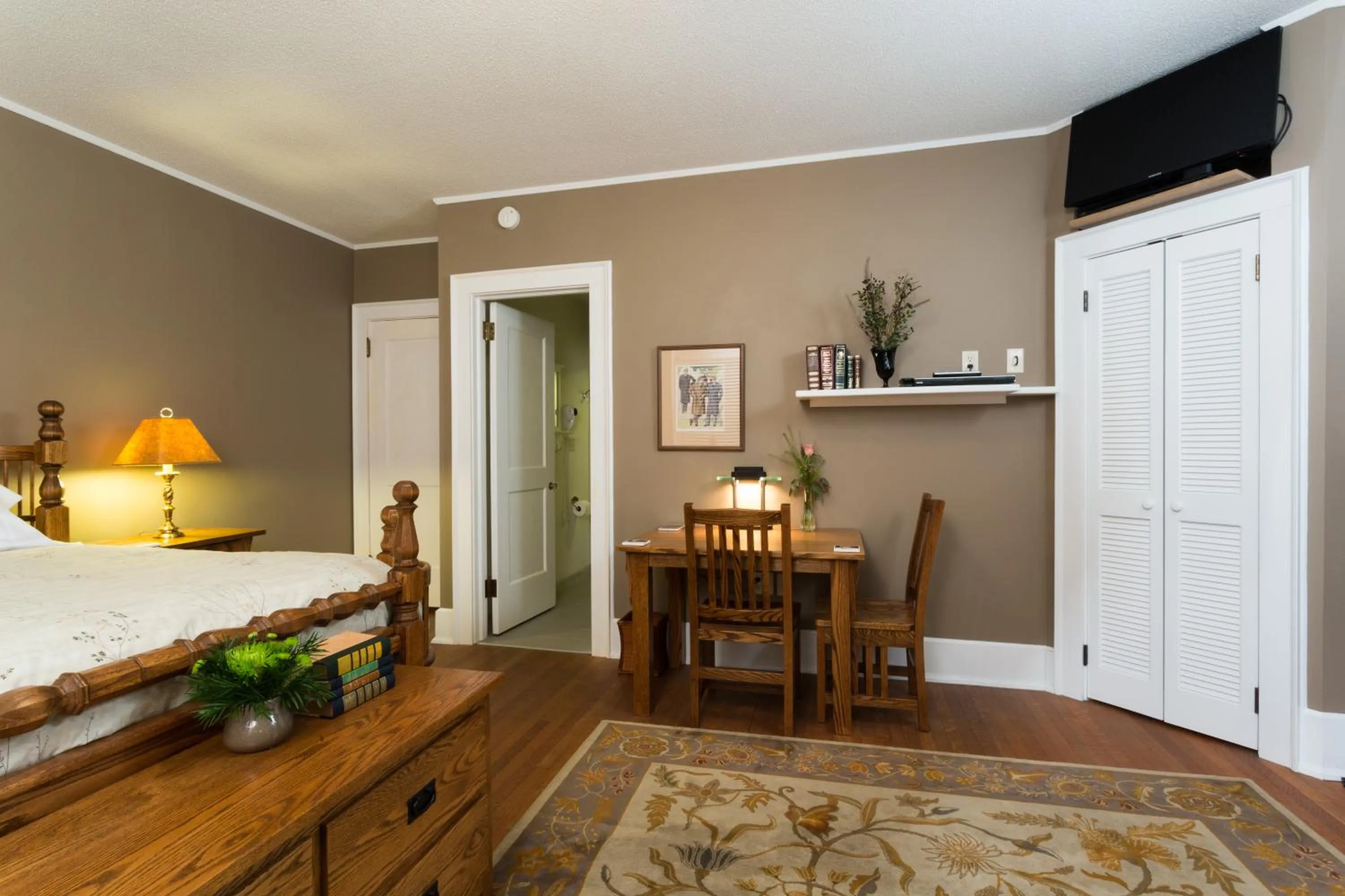 Bedroom in Stewart Inn
