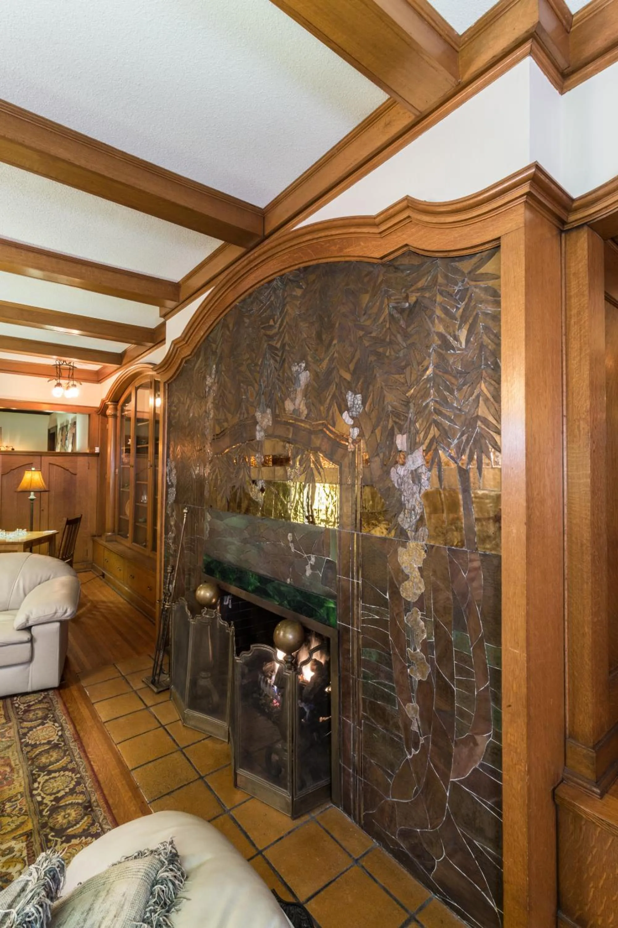 Decorative detail in Stewart Inn