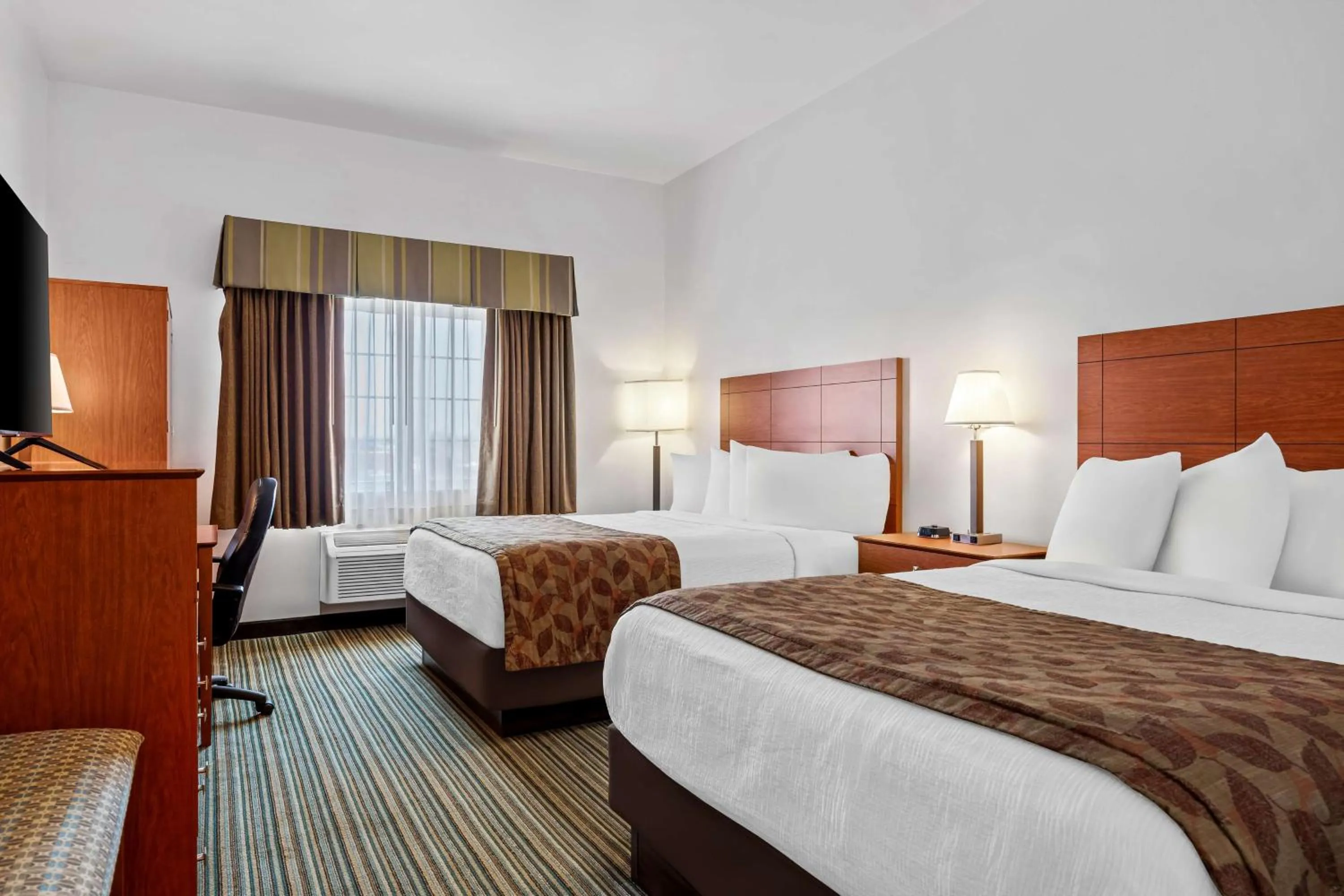 Bedroom, Bed in Best Western Liberty Inn