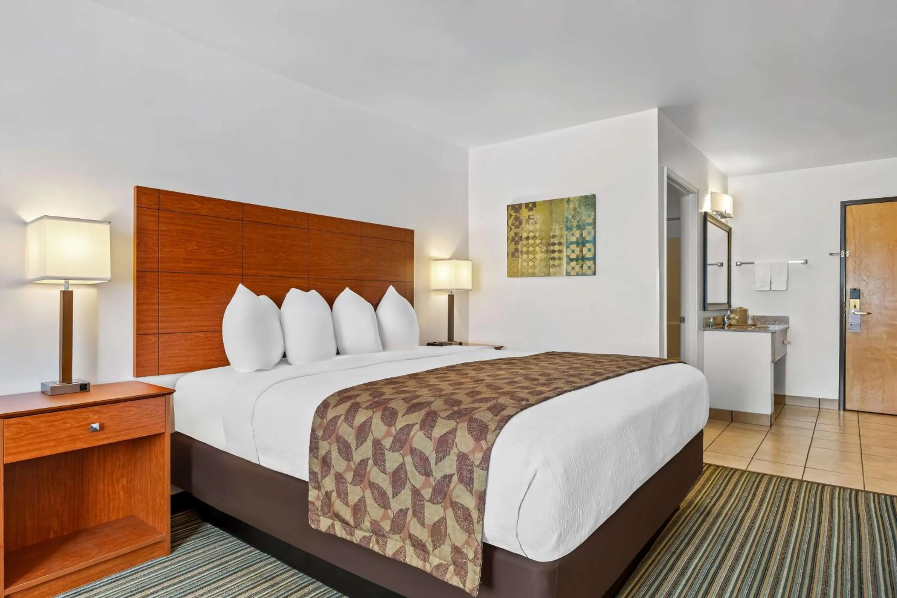 Bedroom, Bed in Best Western Liberty Inn