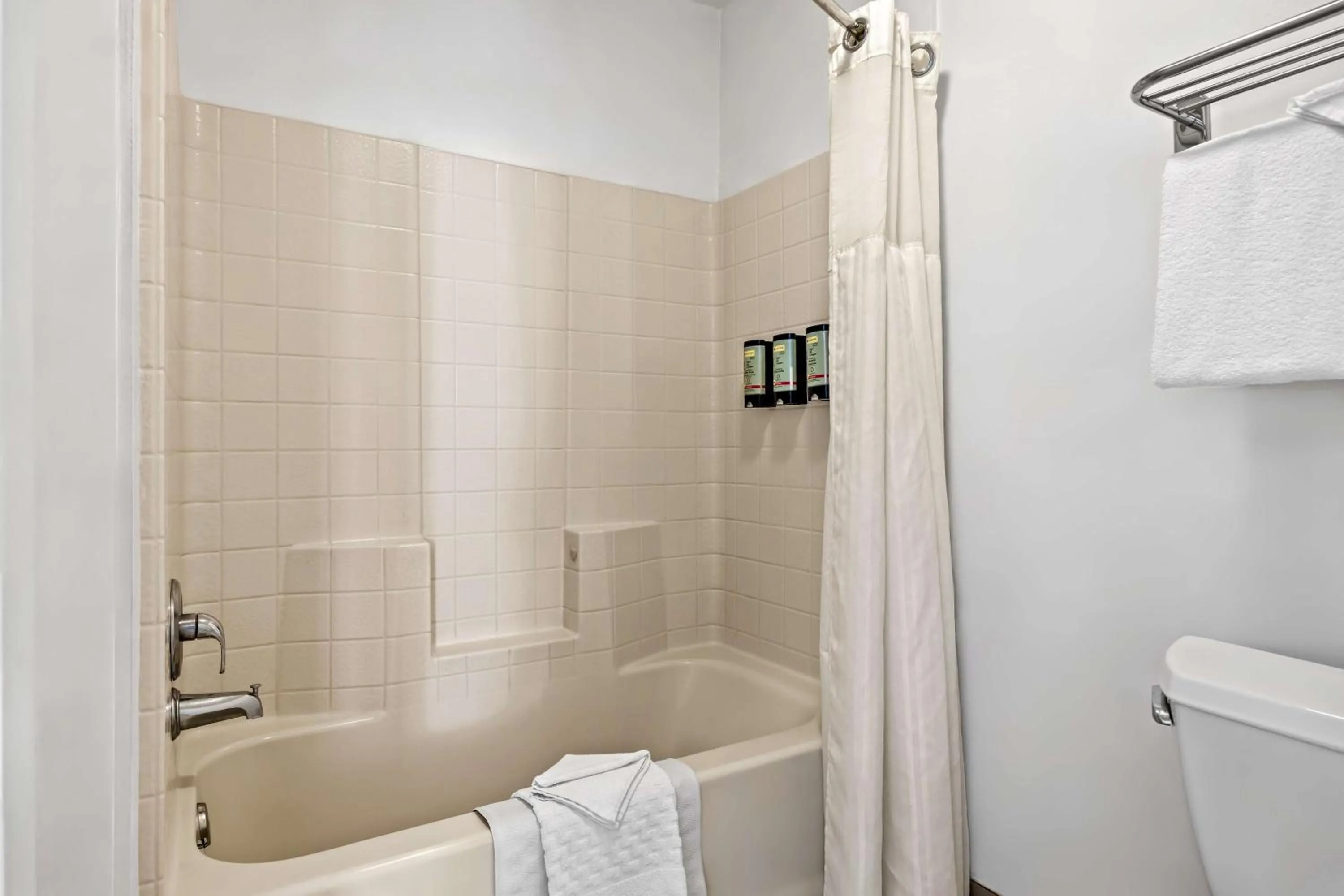 Bathroom in Best Western Liberty Inn