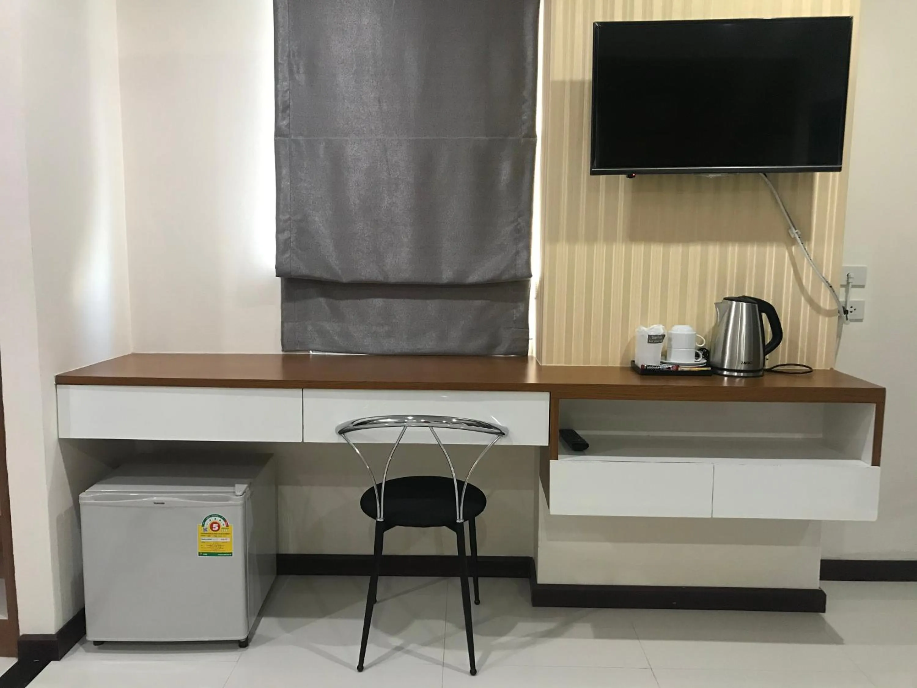 Photo of the whole room in TTT Hotel