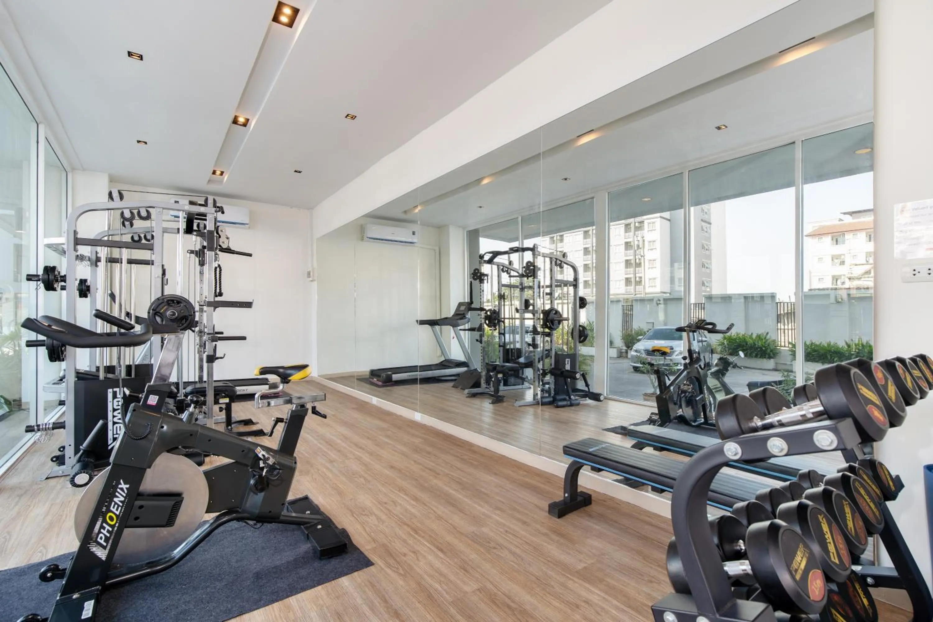 Fitness centre/facilities in Leenova Hotel
