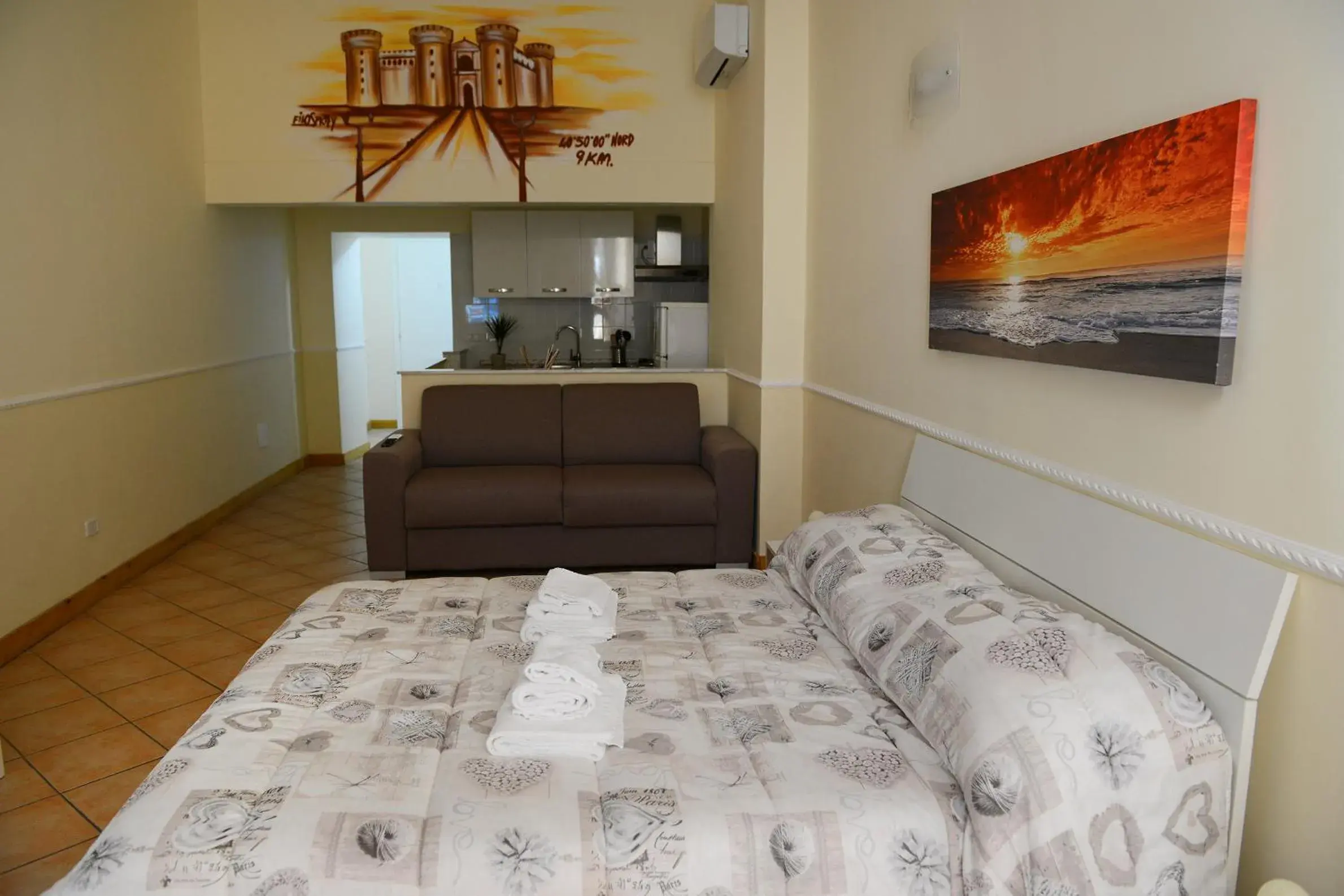 Family Room with Balcony in B&B La Torretta Chiaia Family Room with Balcony in B&B La Torretta Chiaia