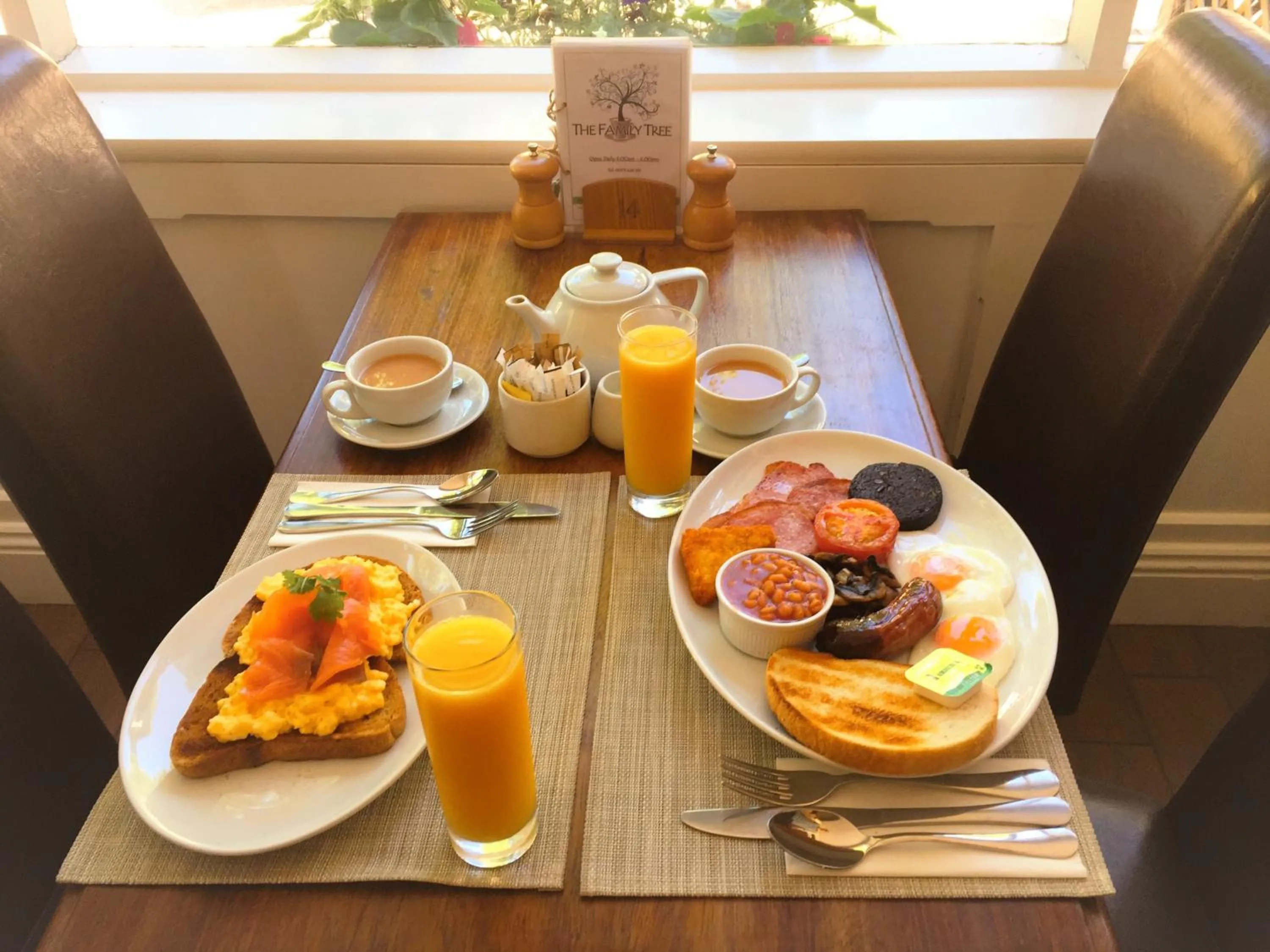 English/Irish breakfast in The Family Tree