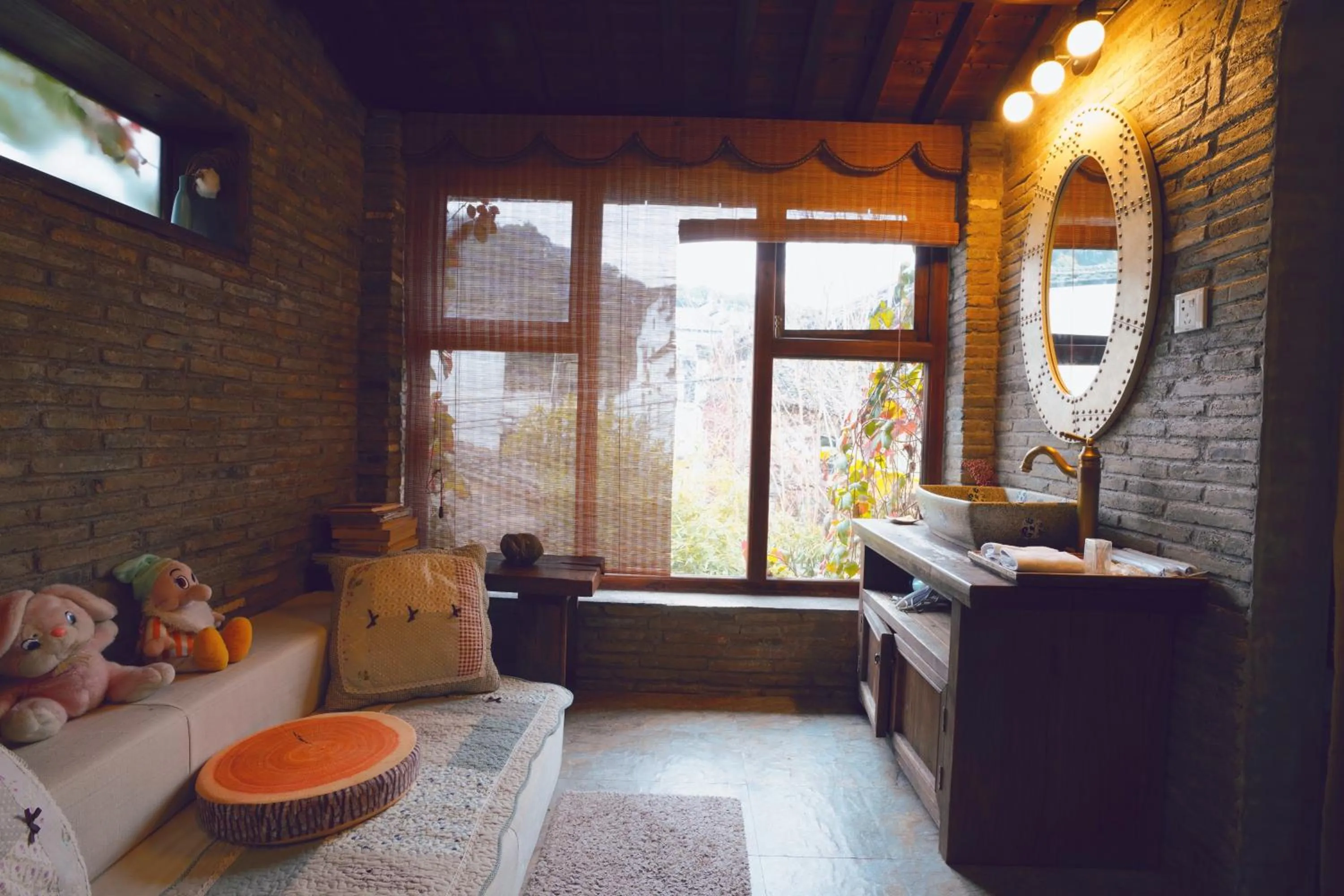 WuYuan QiYe YanXiang Guesthouse