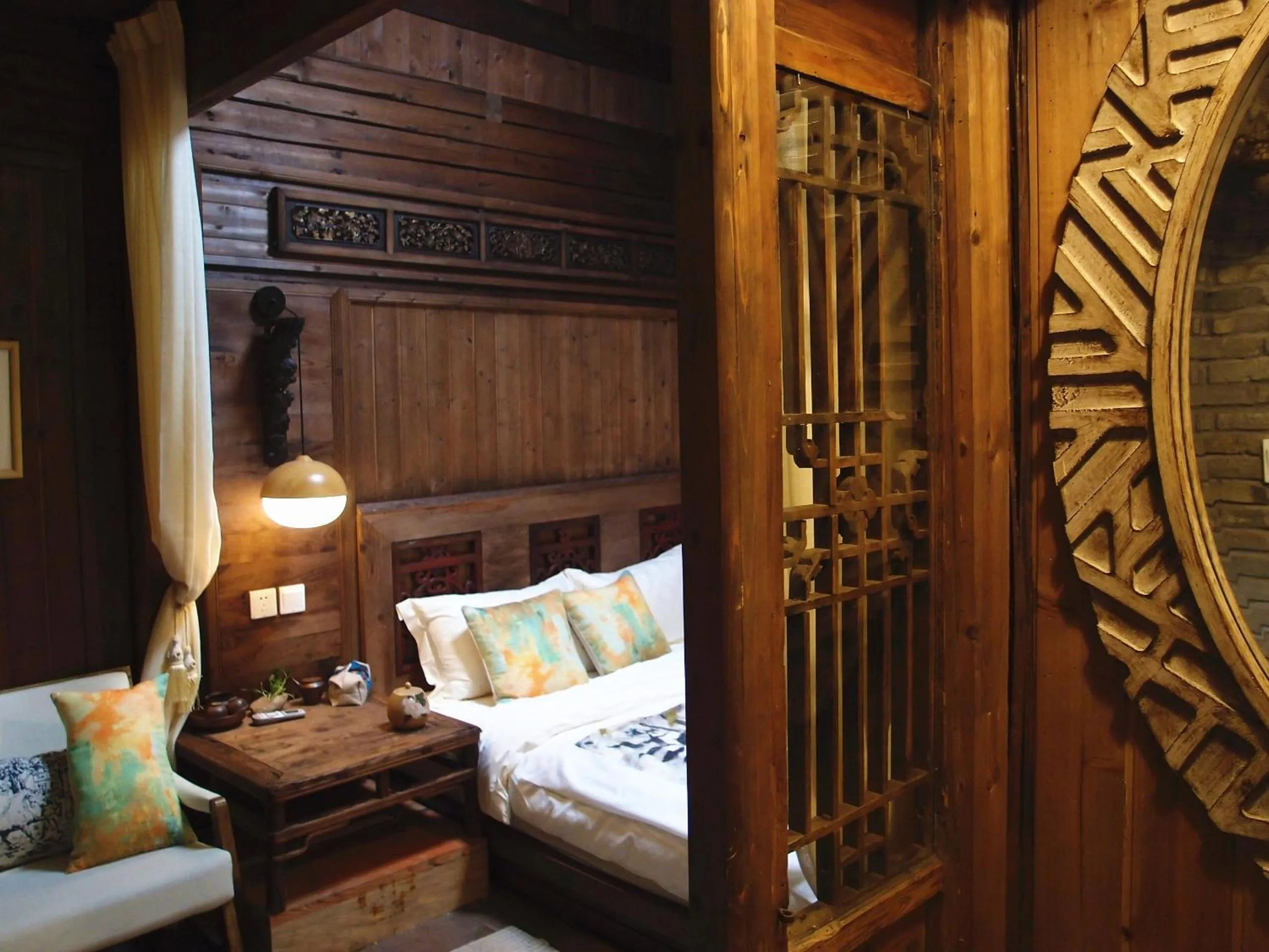 Photo of the whole room, Bed in WuYuan QiYe YanXiang Guesthouse