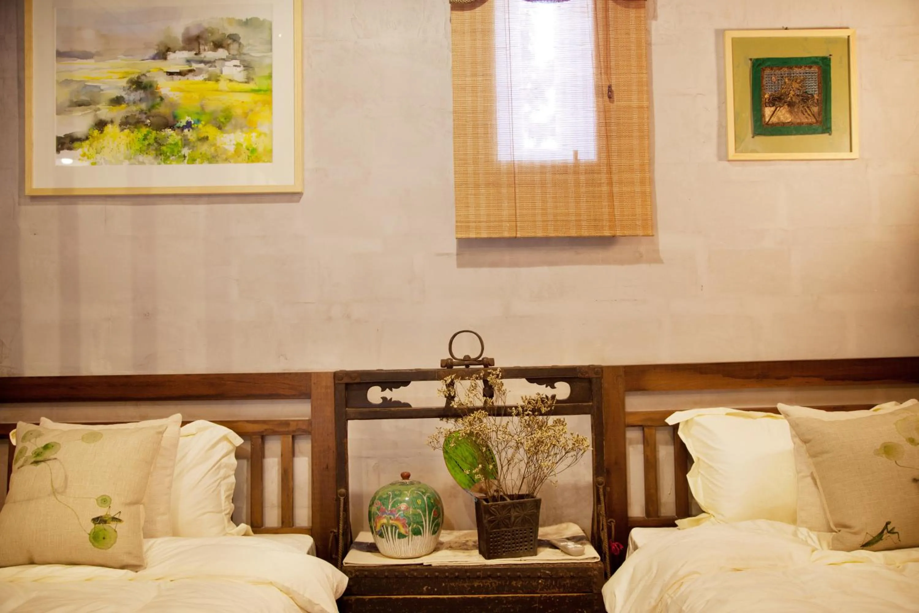 Bedroom in WuYuan QiYe YanXiang Guesthouse