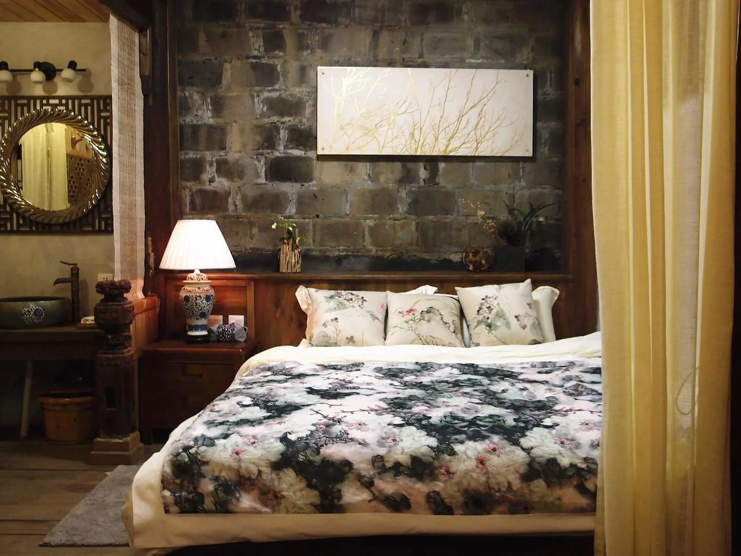 Deluxe Queen Room in WuYuan QiYe YanXiang Guesthouse Deluxe Queen Room in WuYuan QiYe YanXiang Guesthouse